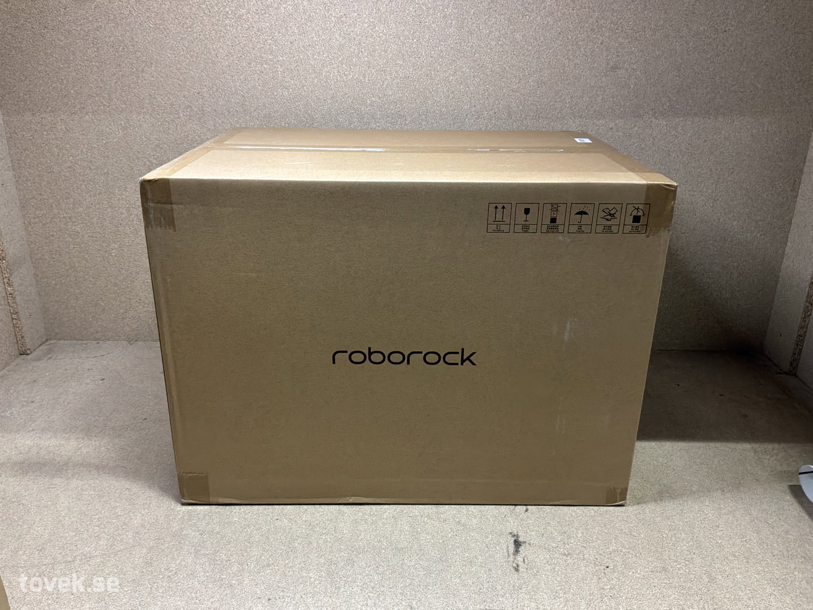 Robotdammsugare, Roborock, Qrevo S, QX1PEC på auktion i Ätran hos Toveks Auktioner
