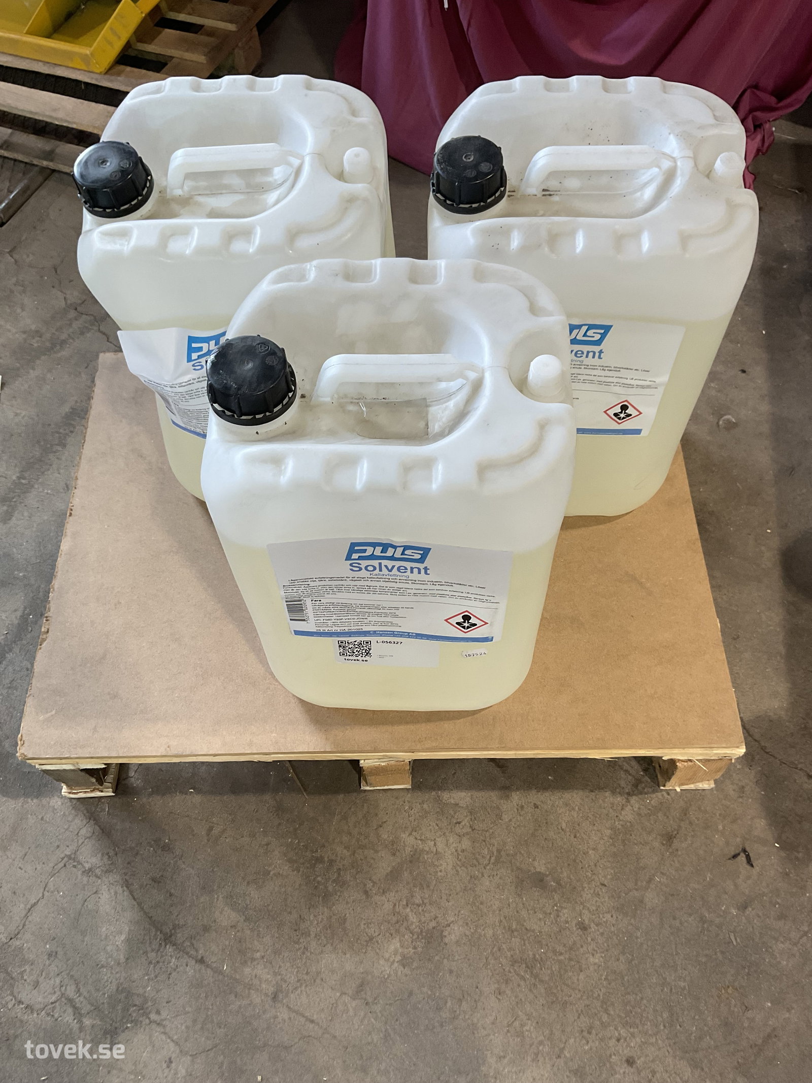 Kallavfettning Solvent 3 x 25 liter (enligt bilder) på auktion i Tuna Hästberg, Idkerberget hos Toveks Auktioner