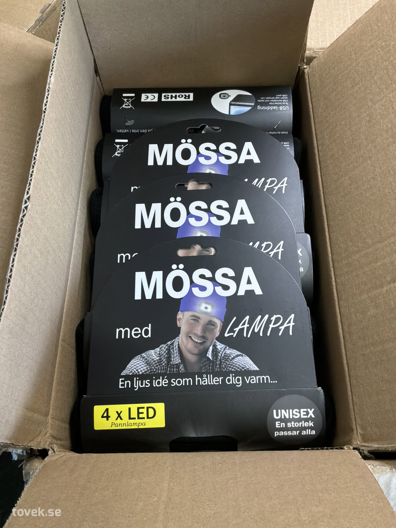 Mössa med lampa ca 48st på auktion i Ätran hos Toveks Auktioner