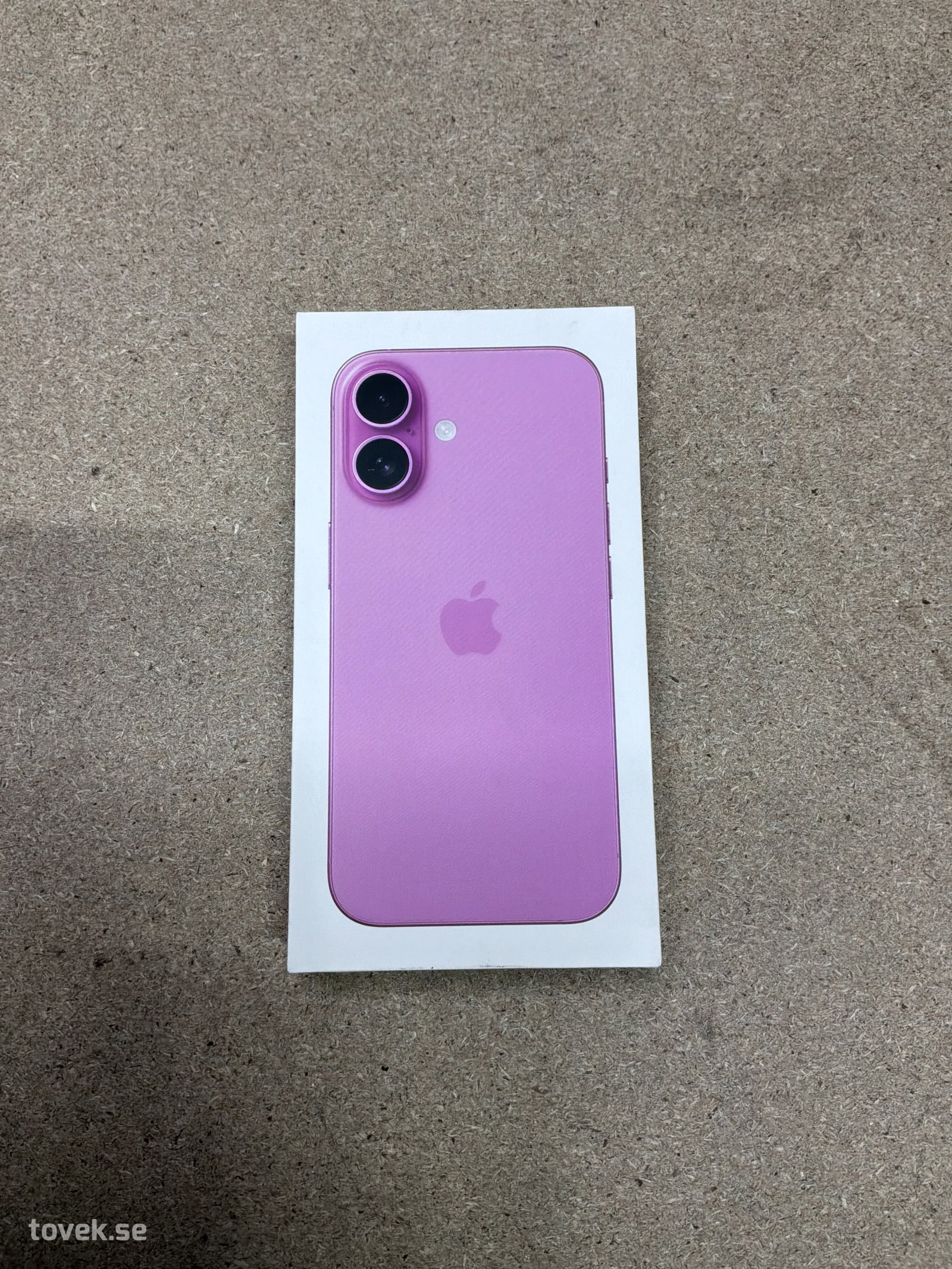 iPhone 16 128GB på auktion i Ätran hos Toveks Auktioner