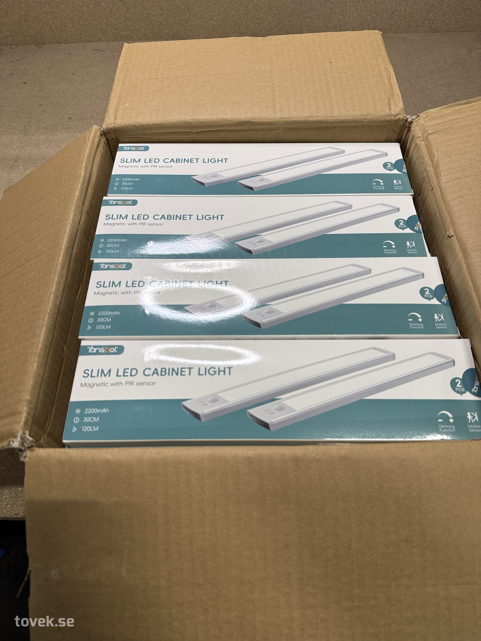 Slim LED Cabinet Light på auktion i Ätran hos Toveks Auktioner