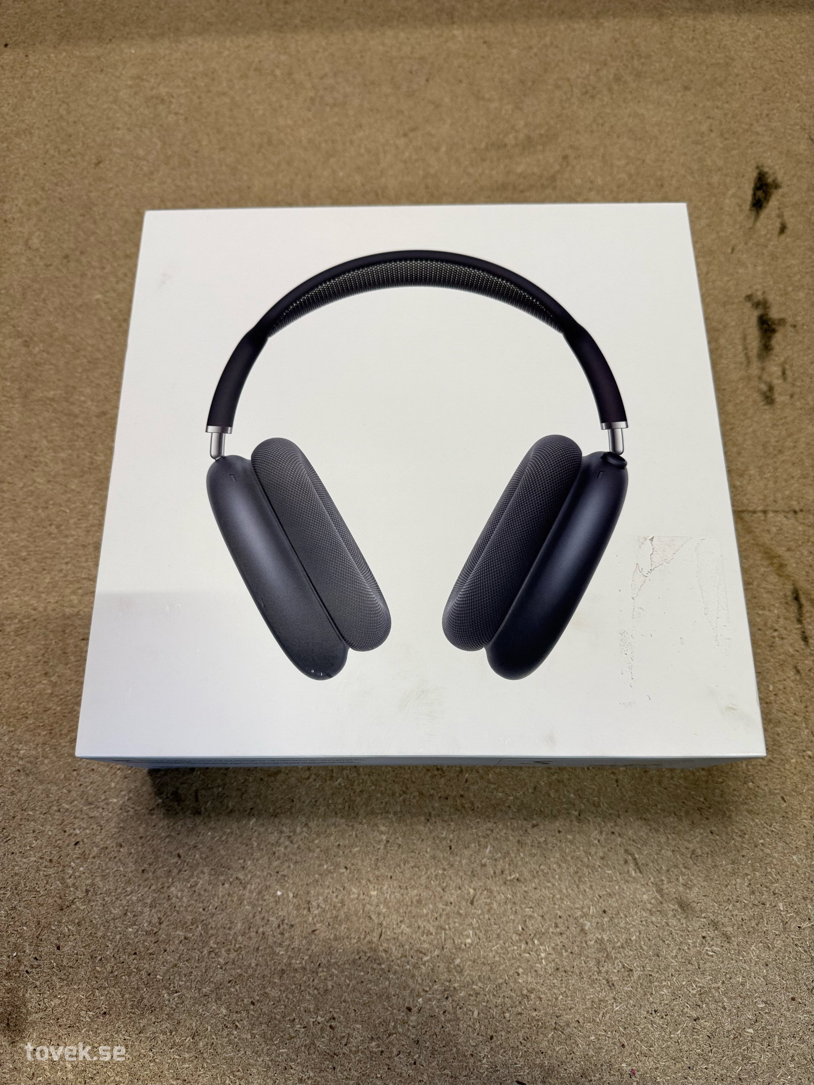 Hörlurar, AirPods Max 2 på auktion i Ätran hos Toveks Auktioner