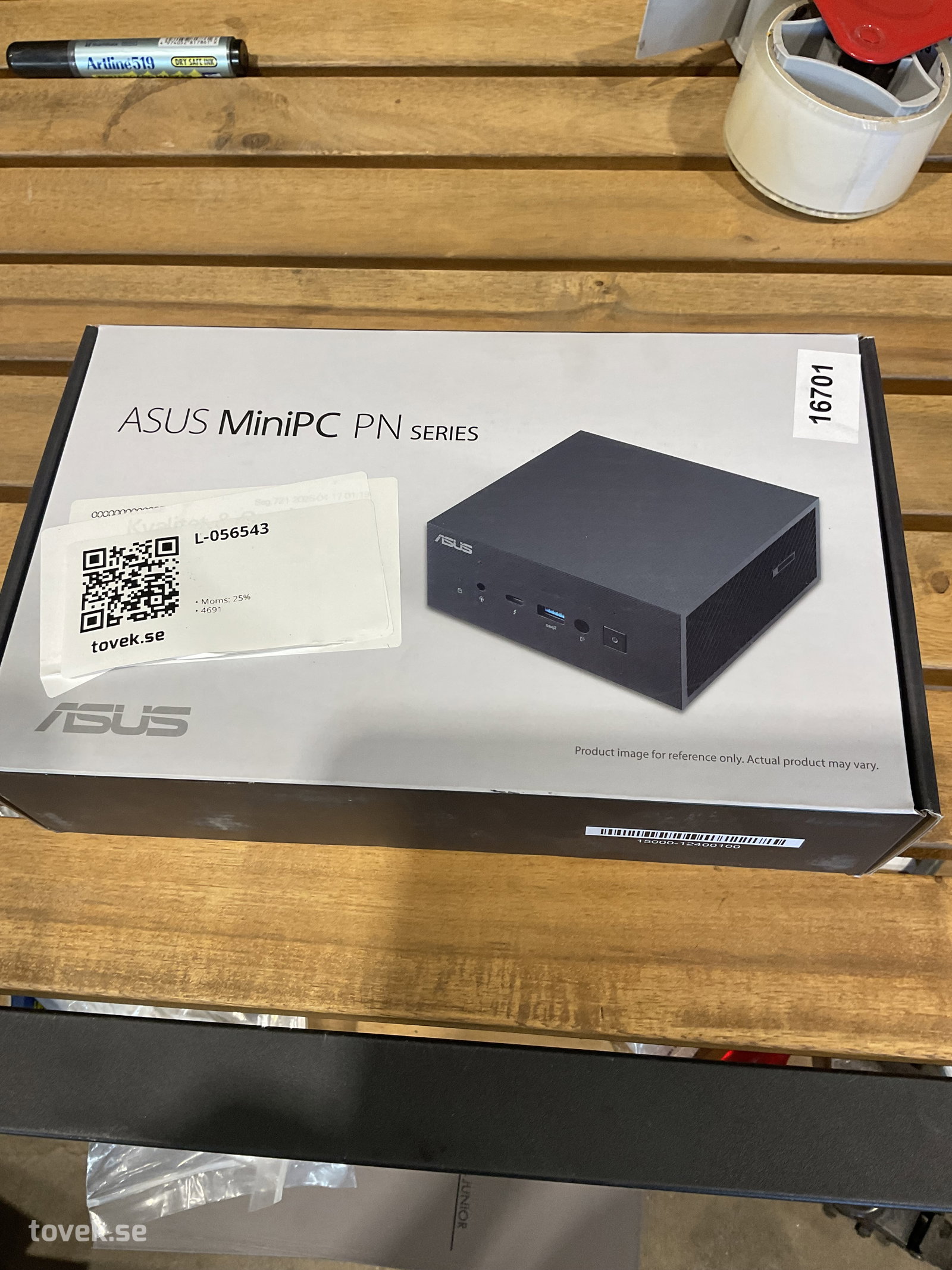 PC Asus mini, ny i kartong på auktion i Tuna Hästberg, Idkerberget hos Toveks Auktioner