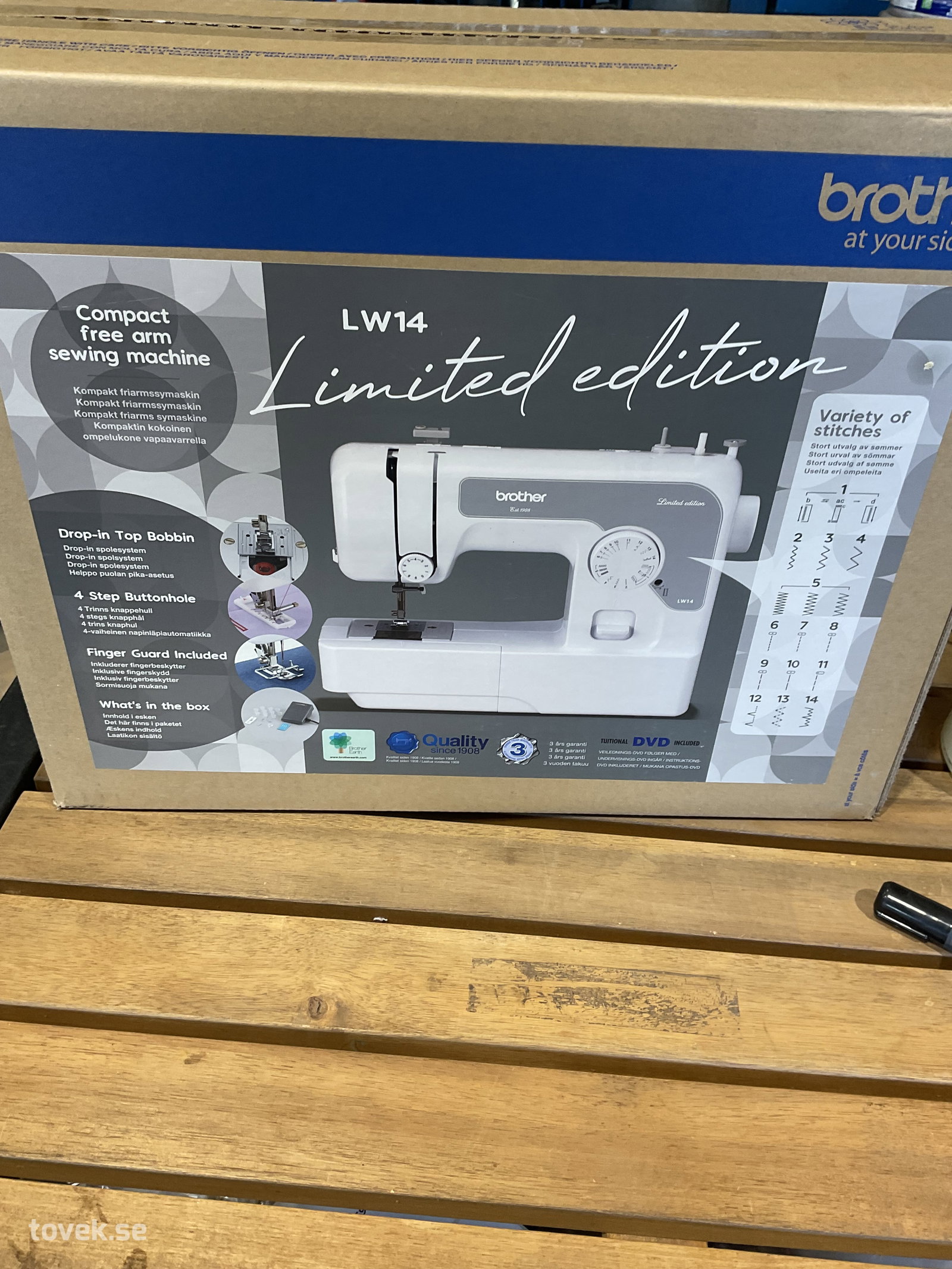 Symaskin Brother på auktion i Tuna Hästberg, Idkerberget hos Toveks Auktioner