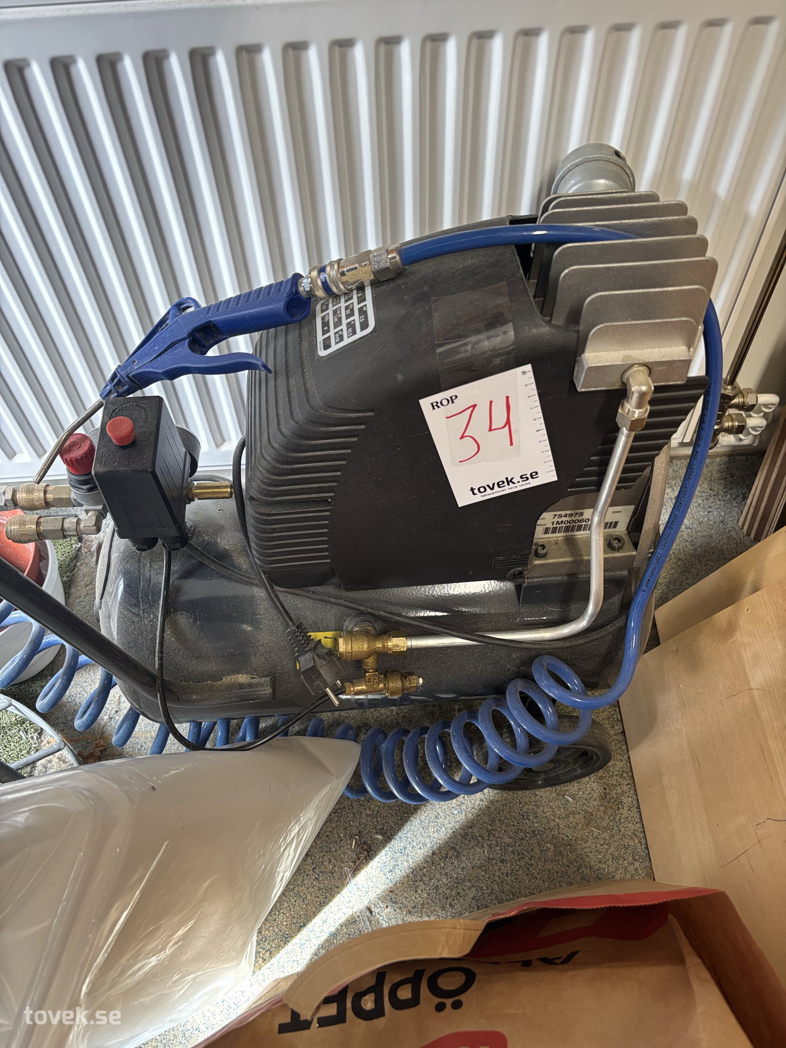 Kompressor på auktion i Sundsvall hos Toveks Auktioner