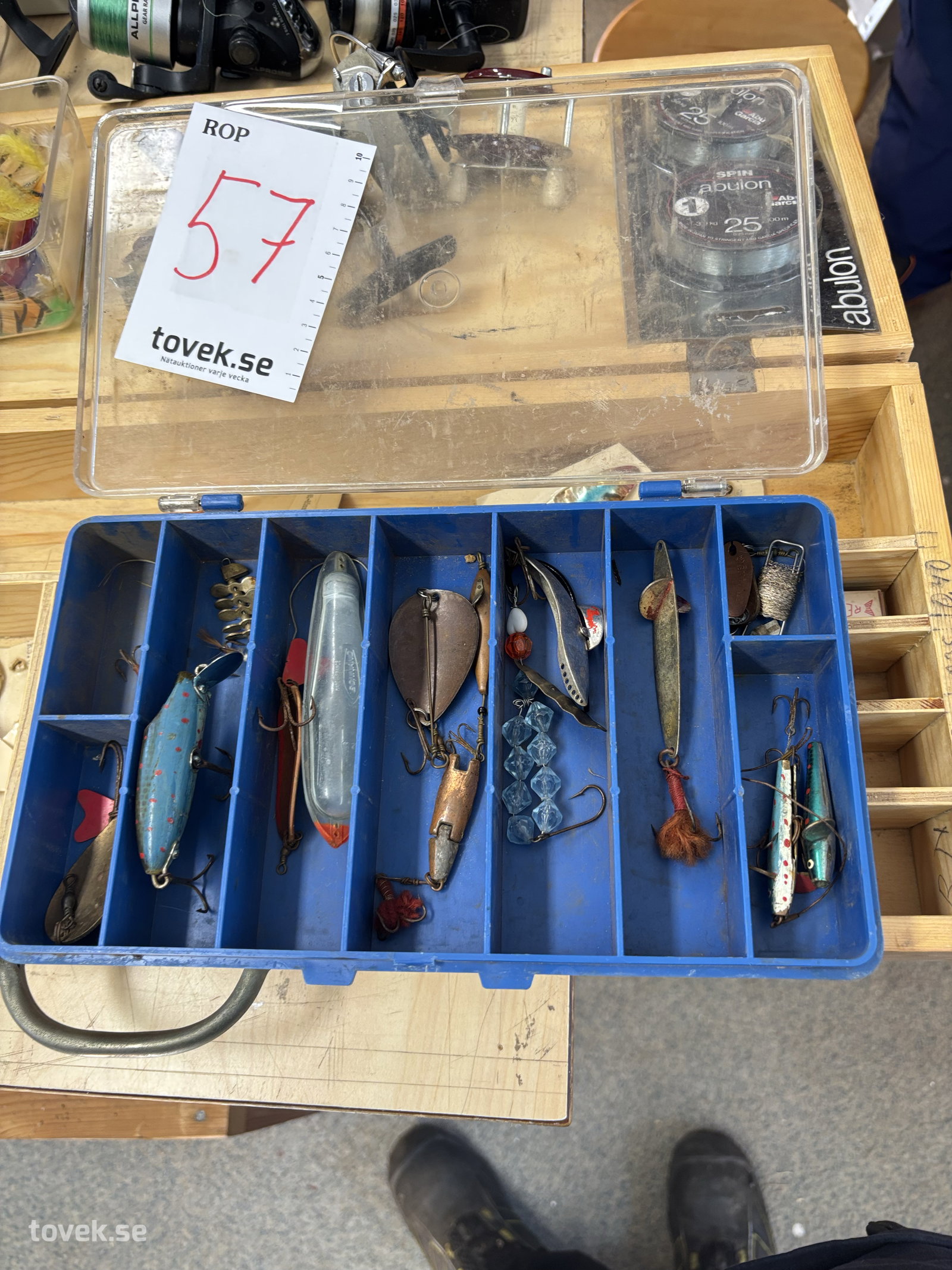 Diverse fiskesaker på auktion i Sundsvall hos Toveks Auktioner
