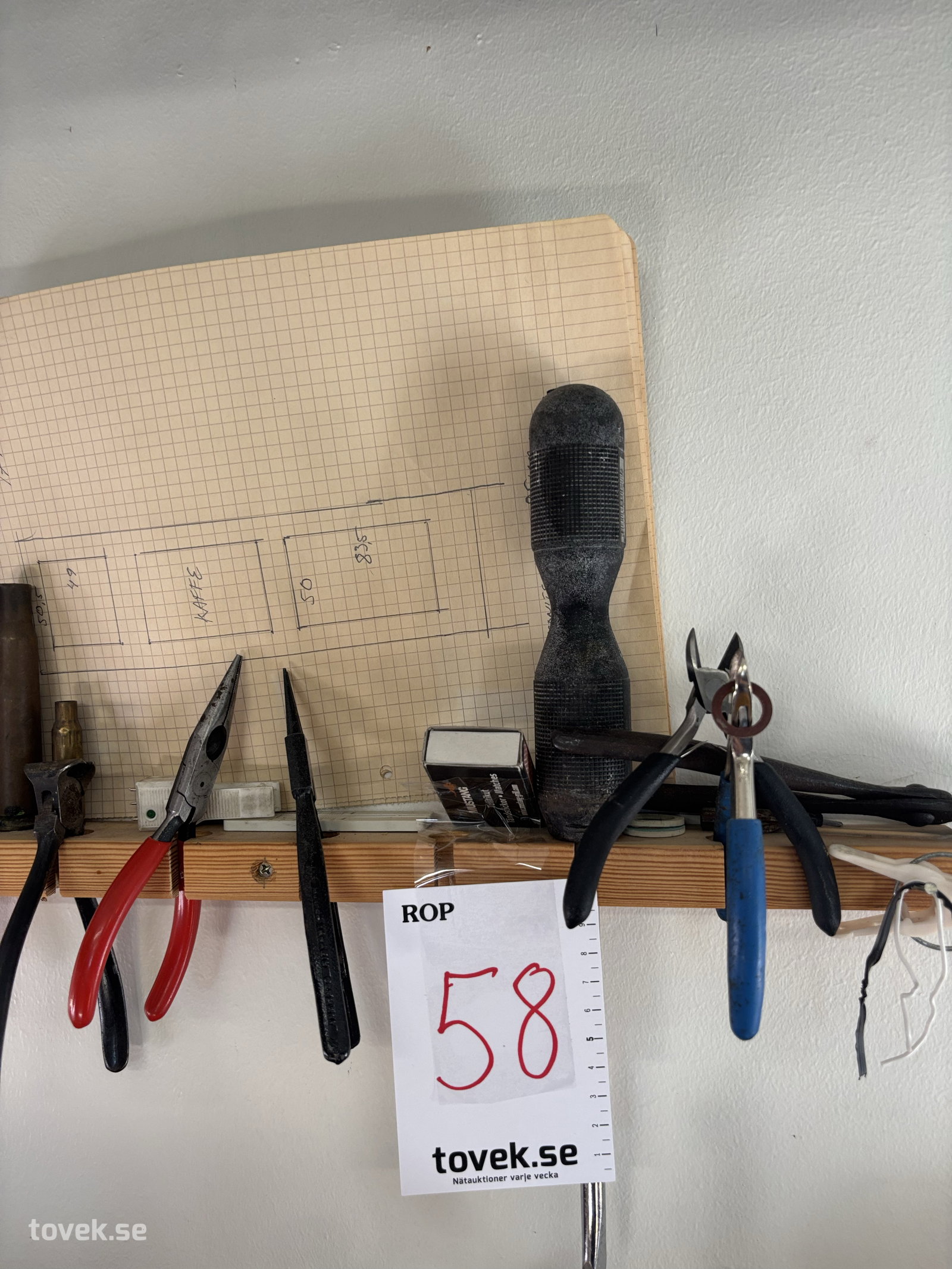 Tänger mm på auktion i Sundsvall hos Toveks Auktioner