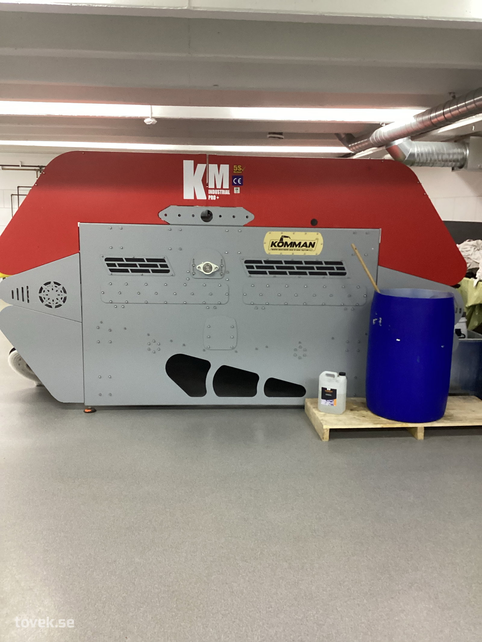 Mattvättmaskin Atak XL 4300 på auktion i Norsborg hos Toveks Auktioner