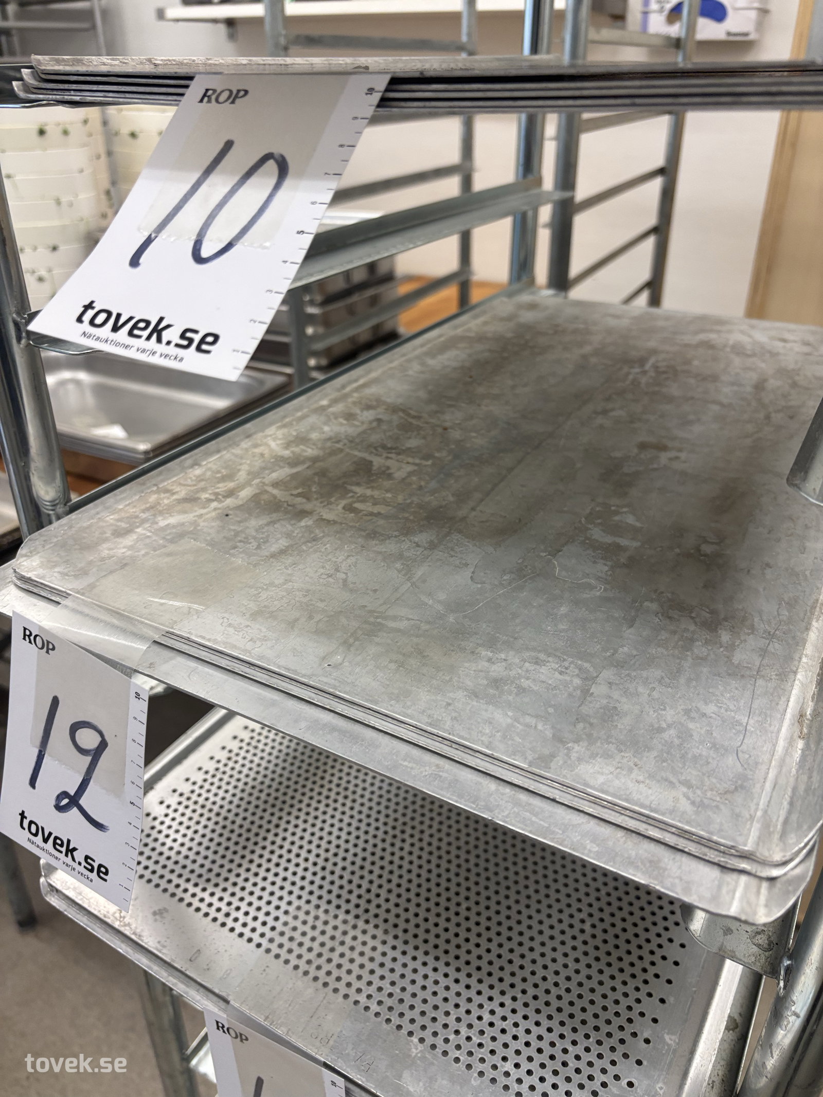 Plåtar i aluminium 53x32,5 4 st på auktion i Varberg hos Toveks Auktioner