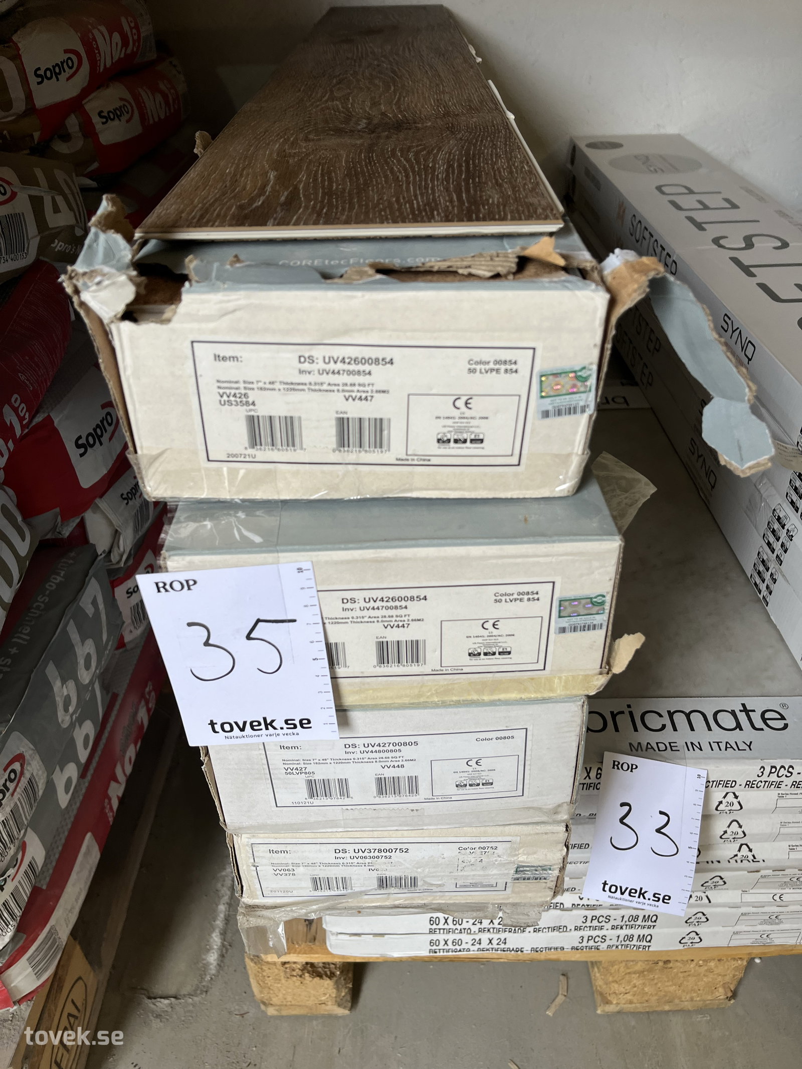 4st paket med klickgolv c:a 10m2 på auktion i Östersund hos Toveks Auktioner