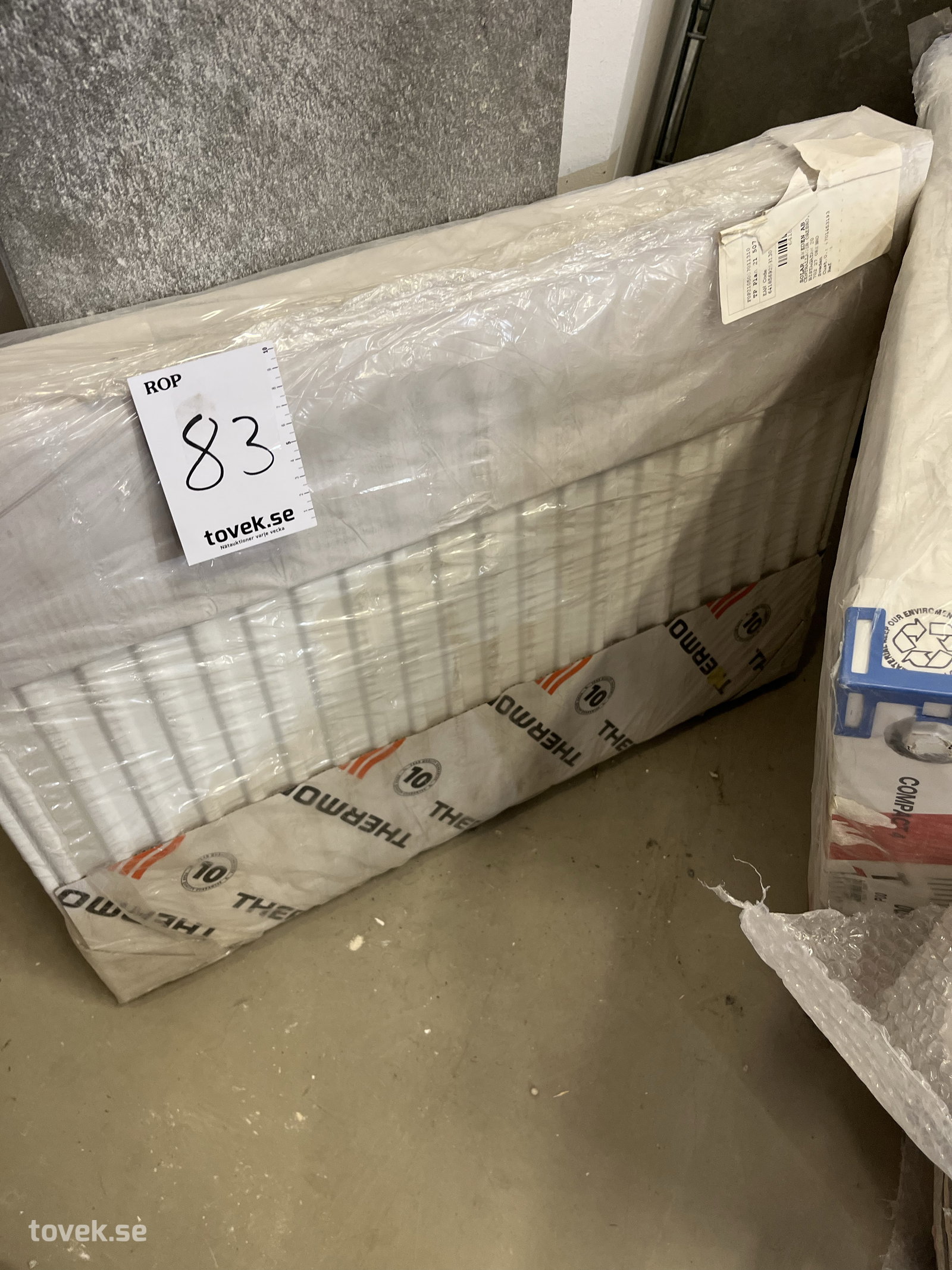 vattenburen radiator 500 × 700 mm, vänster på auktion i Östersund hos Toveks Auktioner