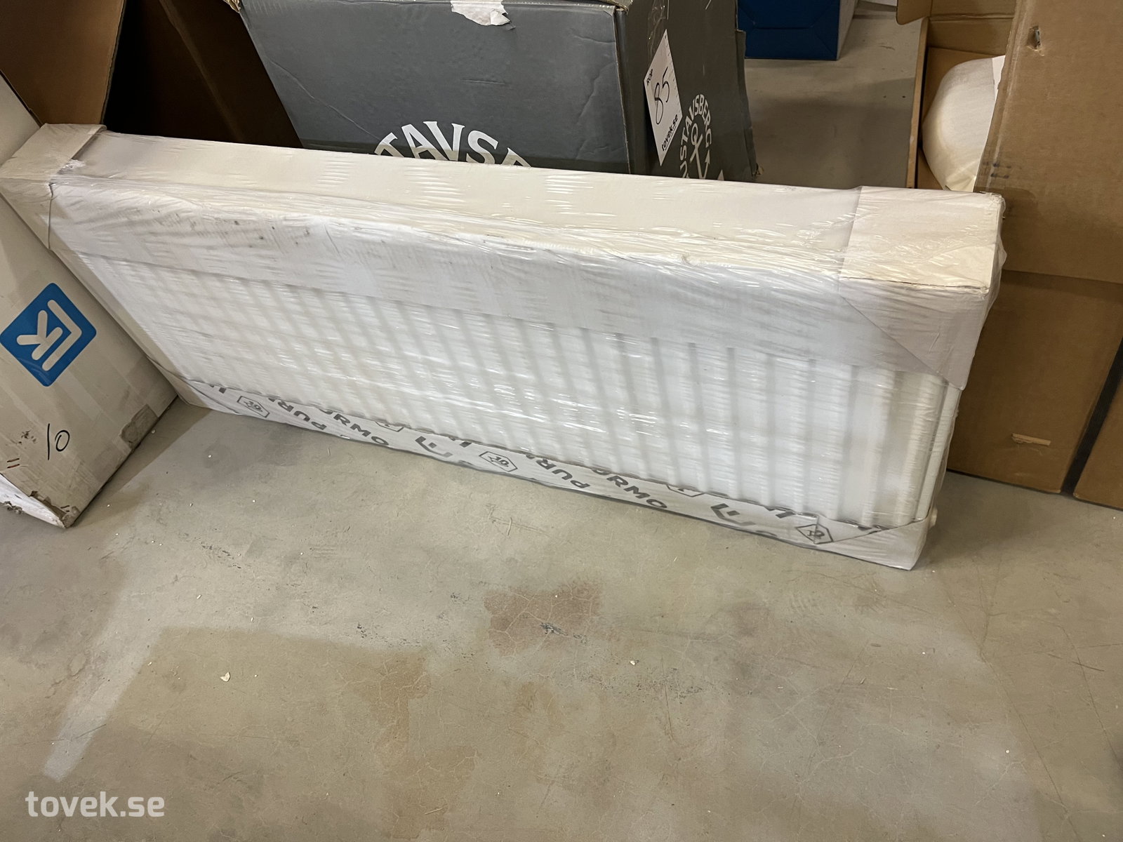 Vattenburen panelradiator på auktion i Östersund hos Toveks Auktioner