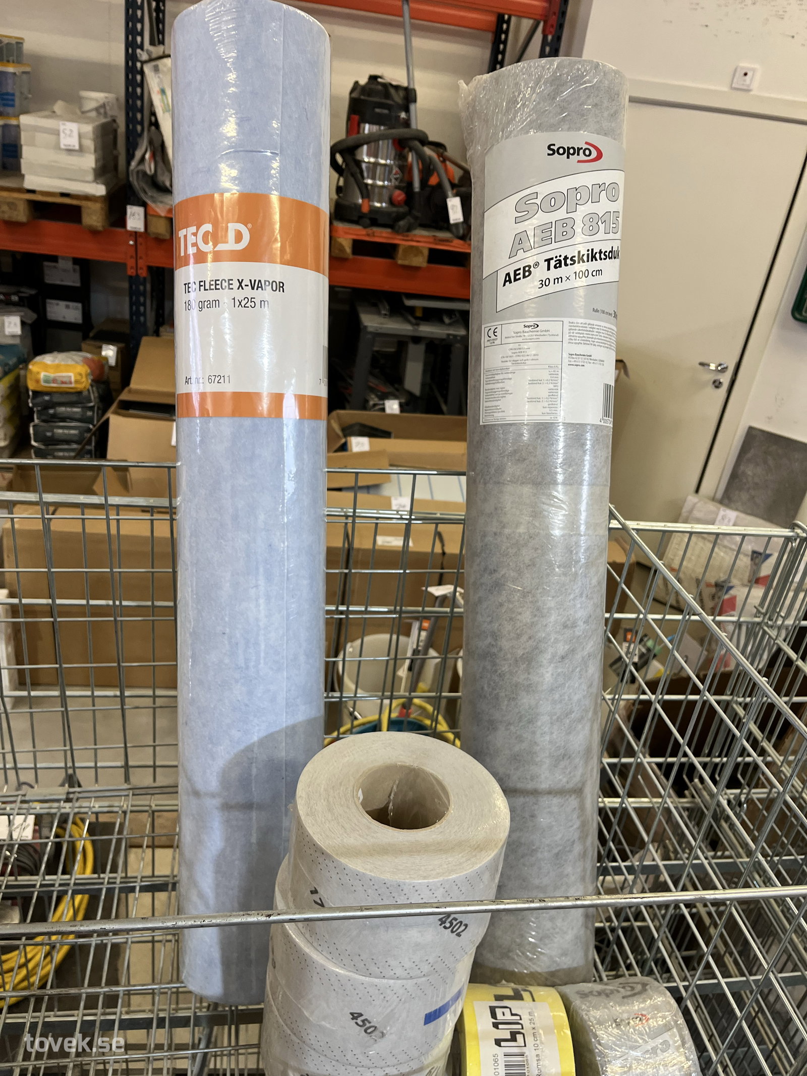 Sopro AEB Tätskiktsduk, Tec Fleece X-Vapor 180 gram (1x25 m), Mira Vapourband & LIP ÅT-Remsa på auktion i Östersund hos Toveks Auktioner