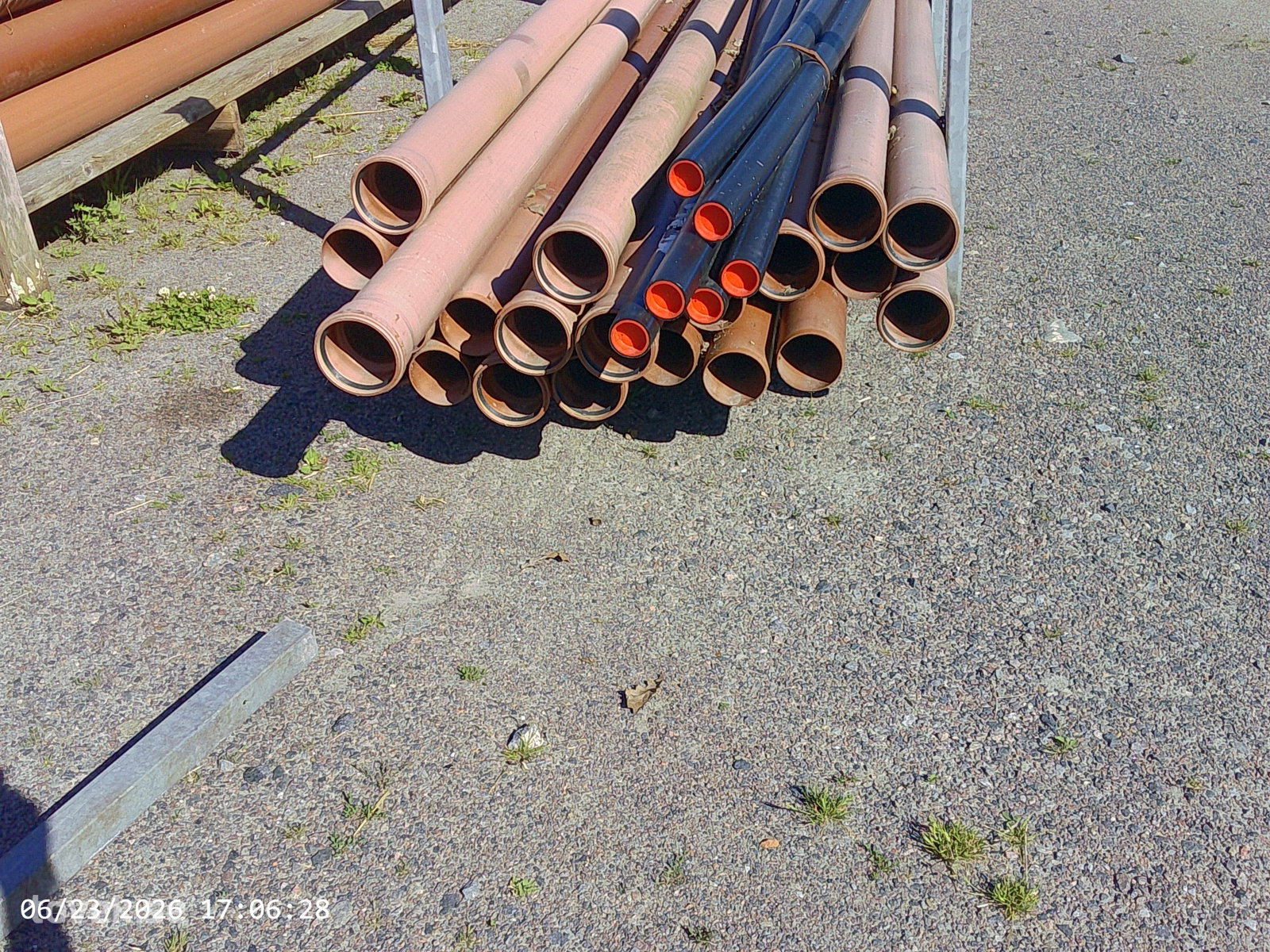 PP markrör 110x6000 25st inkl. häck på auktion i Falkenberg hos Toveks Auktioner