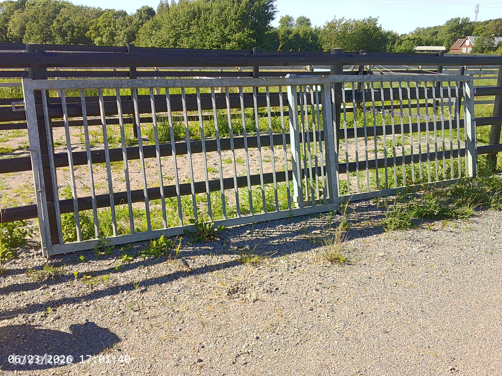 Slaggrind 2x2500x1200 på auktion i Falkenberg hos Toveks Auktioner