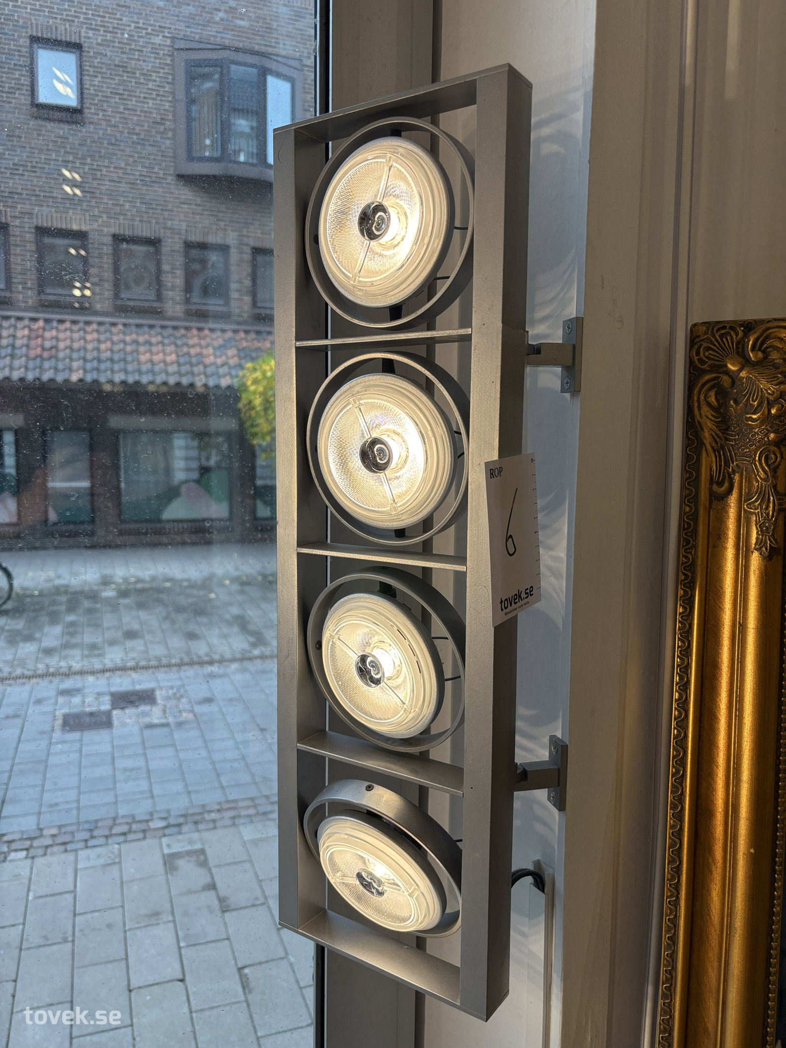 Spotlights, 4 armaturer på auktion i Halmstad hos Toveks Auktioner