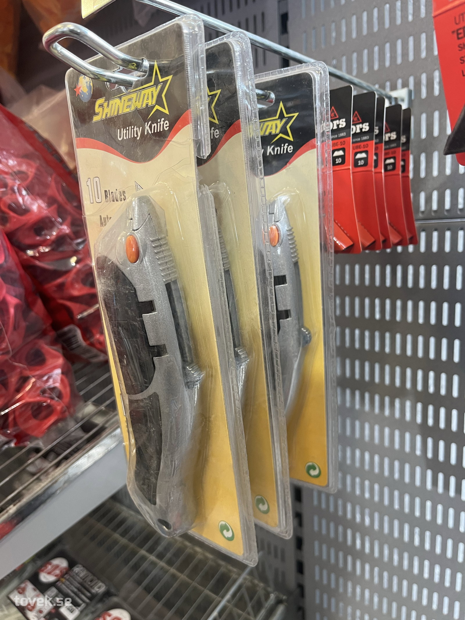 3st mattknivar och hultaforsblad på auktion i Östersund hos Toveks Auktioner