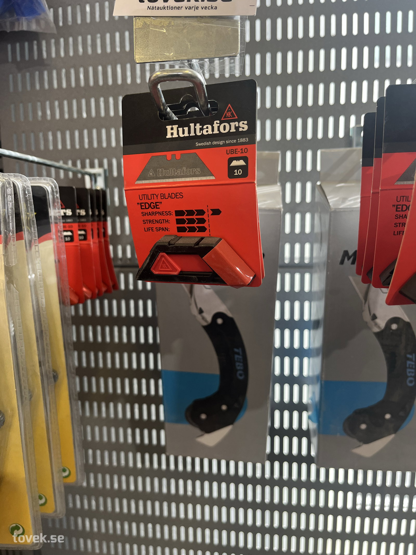 Multikniv och hultaforsblad på auktion i Östersund hos Toveks Auktioner