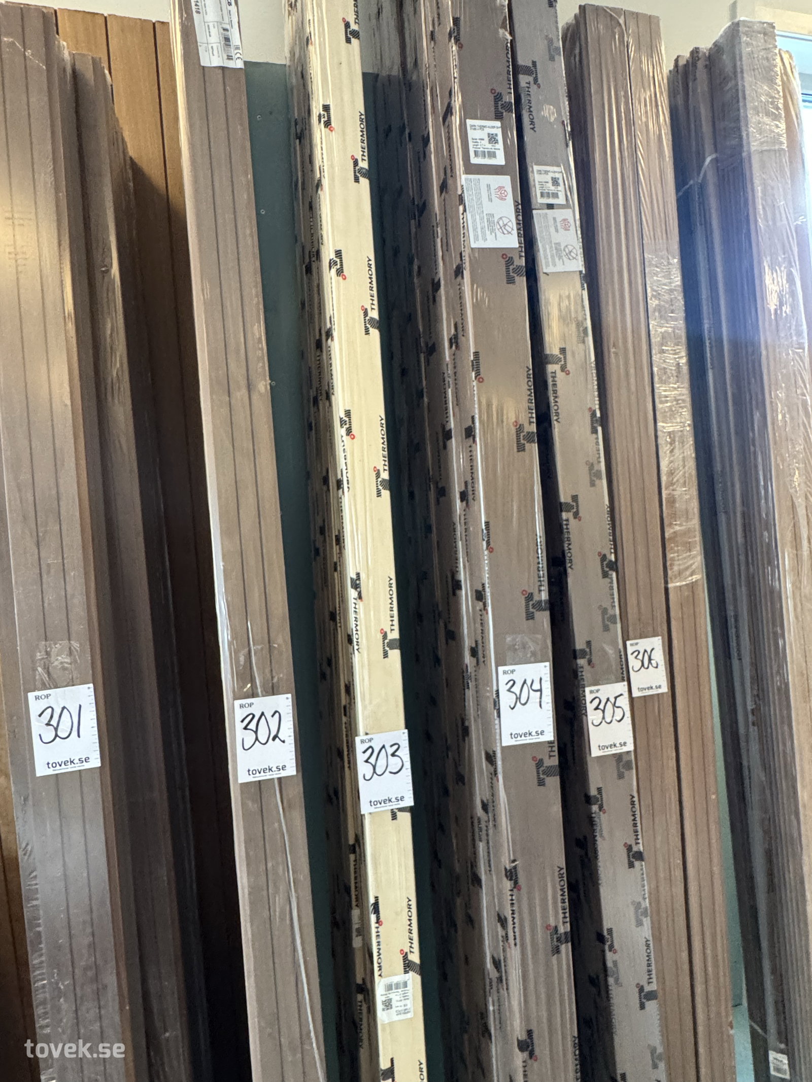 3st paket Lav Thermory Aspen SHP 21×65×2700 mm på auktion i Östersund hos Toveks Auktioner