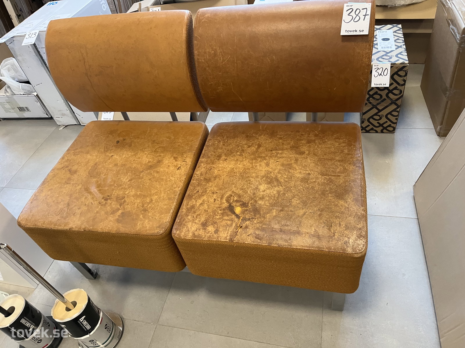 2- sits Soffa på auktion i Östersund hos Toveks Auktioner