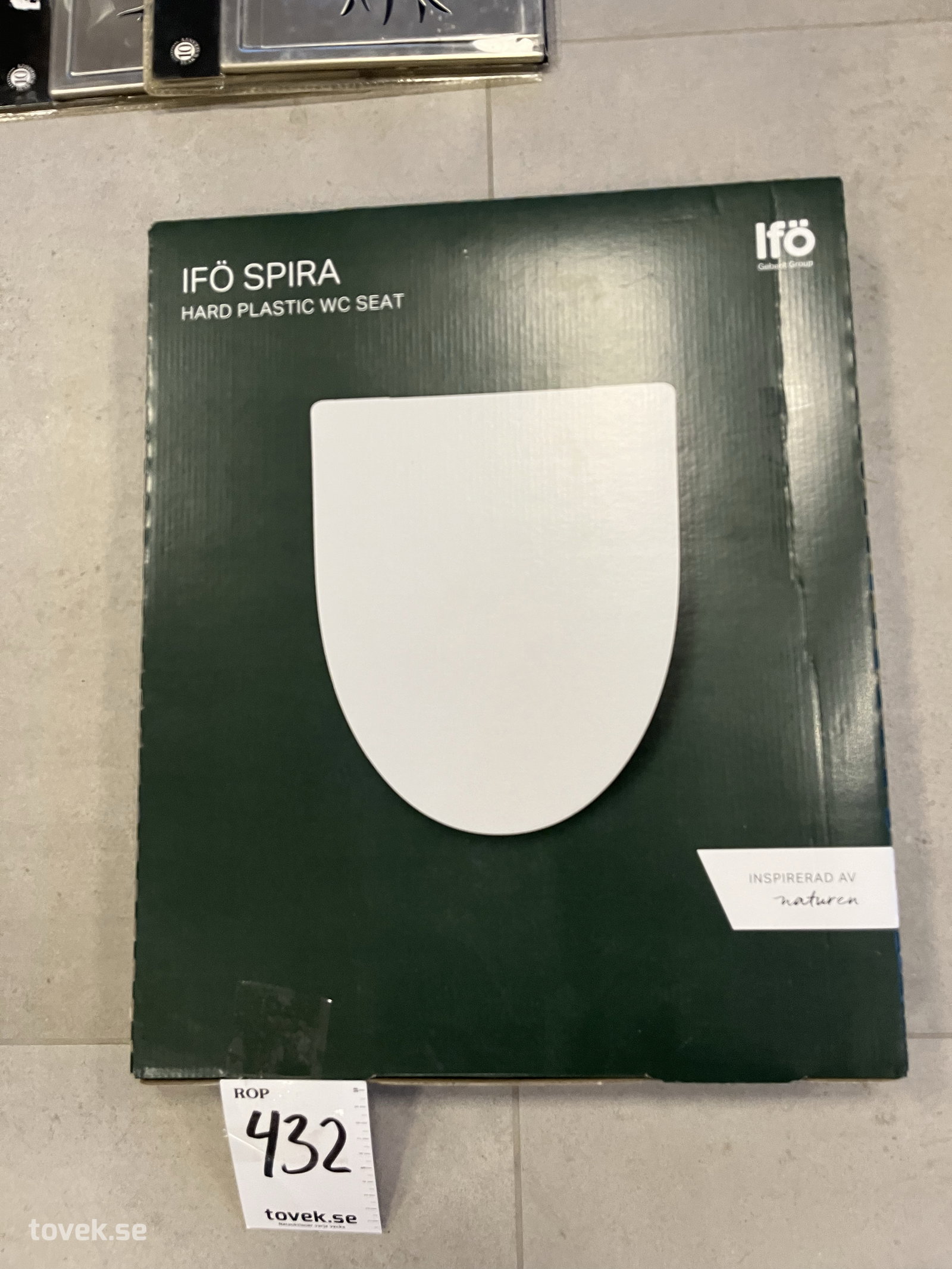 Ifö Spira hård WC-sits på auktion i Östersund hos Toveks Auktioner