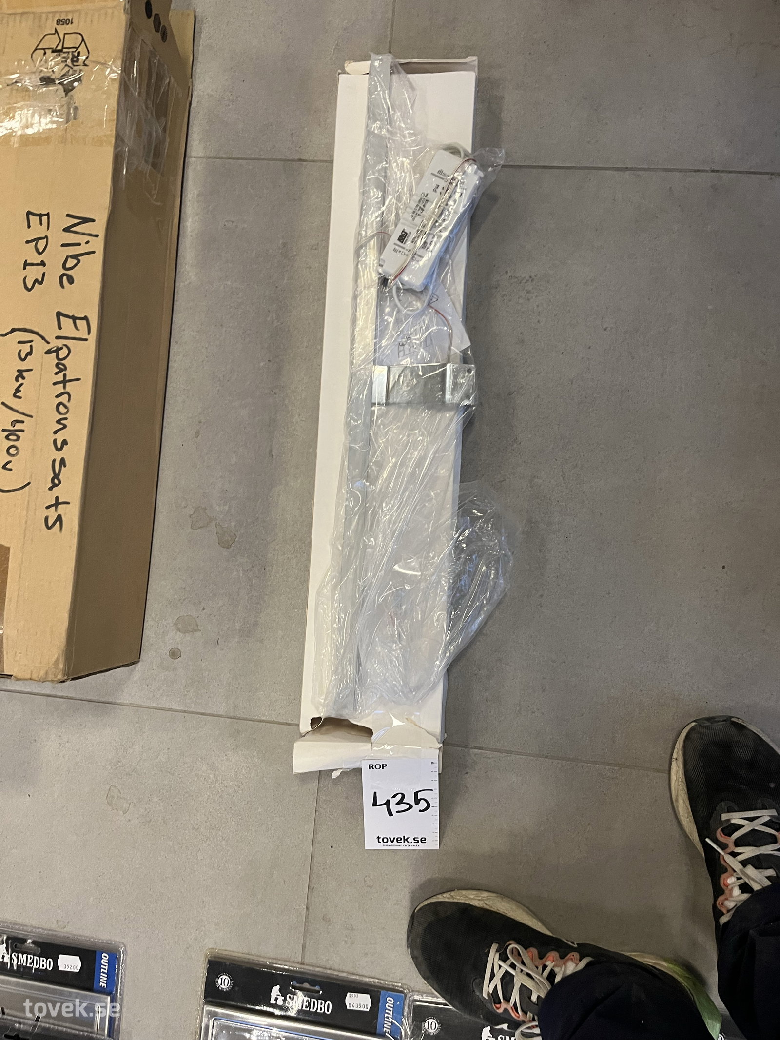 Badrumslampa på auktion i Östersund hos Toveks Auktioner