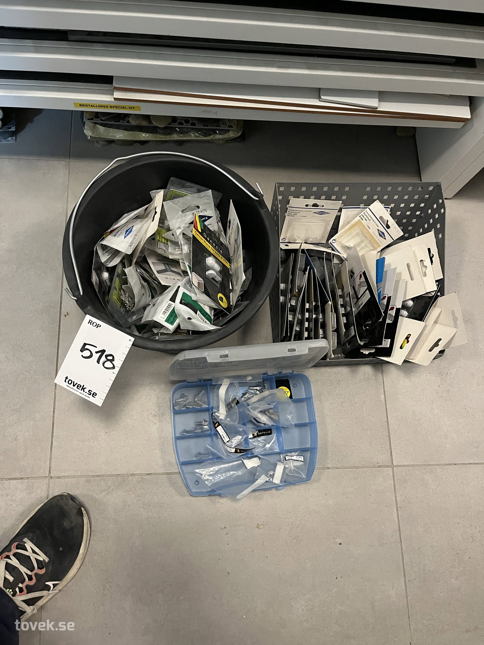 Parti Genesis EAT ytterhörn på auktion i Östersund hos Toveks Auktioner
