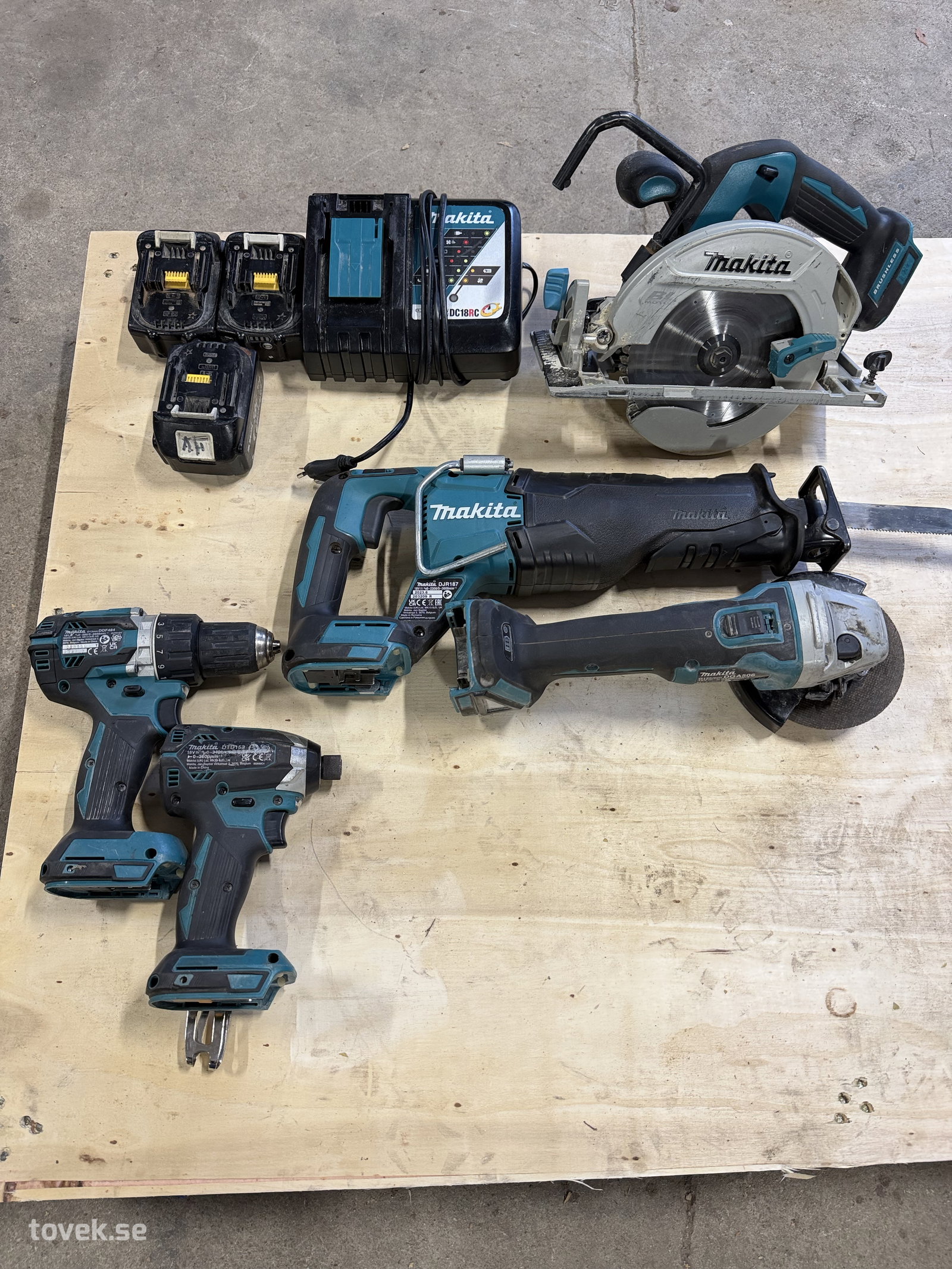 Makita maskiner (testade) på auktion i Hästveda hos Toveks Auktioner
