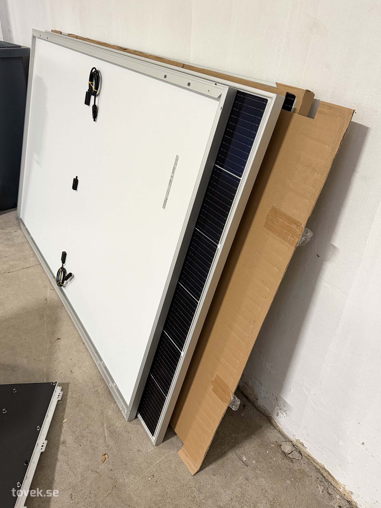 Solceller 3st. ca 1,70x1,13 på auktion i Hästveda hos Toveks Auktioner