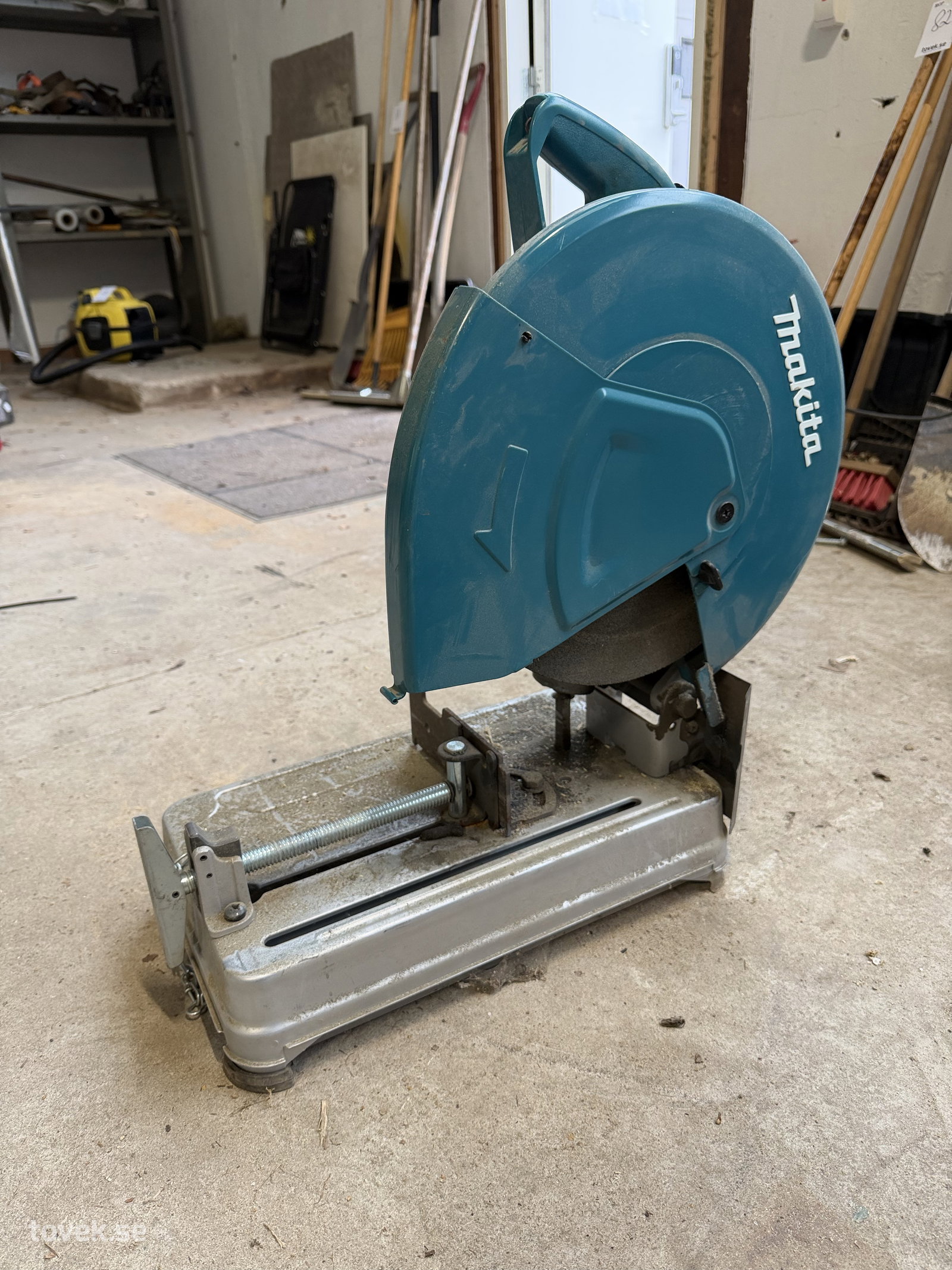 Metallkapsåg Makita 355mm (testad) på auktion i Hästveda hos Toveks Auktioner
