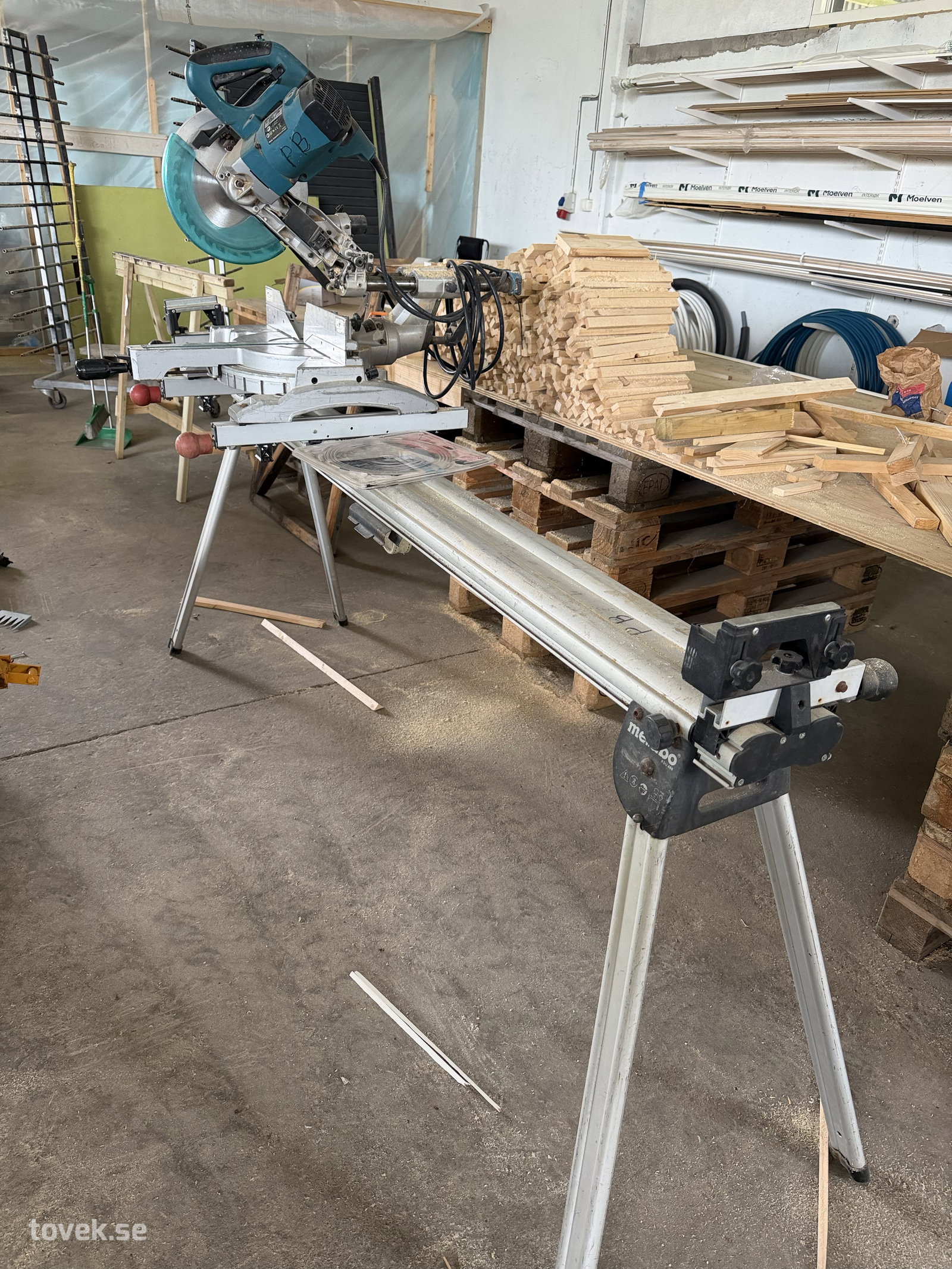 Kap- och gersåg Makita LS1018L på auktion i Hästveda hos Toveks Auktioner