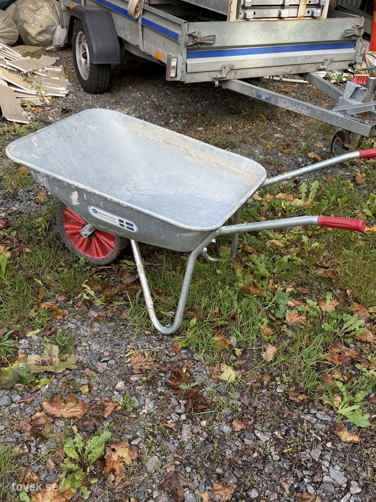 Skottkärra på auktion i Hästveda hos Toveks Auktioner