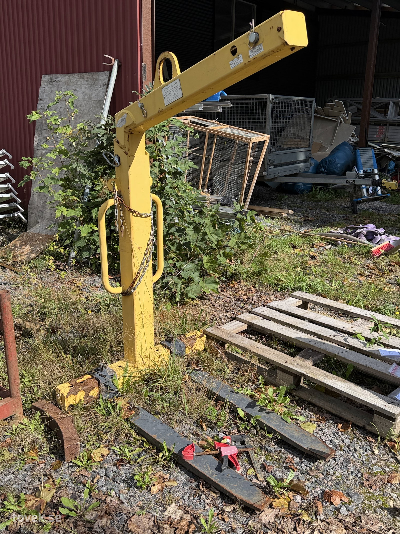 Självbalanserande pallgaffel Forankra, tillverkningsår 2022. WLL/max arbetslast 1 500 kg på auktion i Hästveda hos Toveks Auktioner