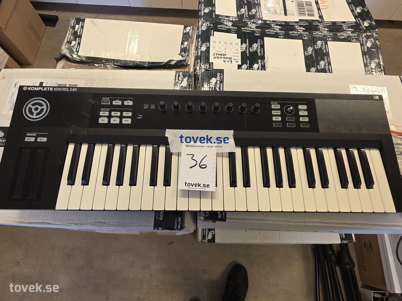 Keyboard Komplete Kontrol S49 på auktion i Fagersta hos Toveks Auktioner