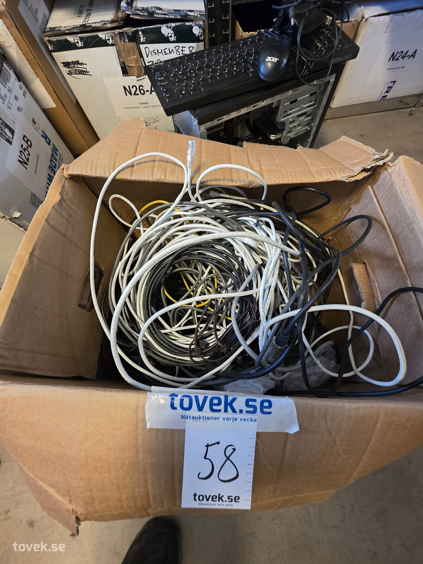 Diverse nätverk & högtalarkablage på auktion i Fagersta hos Toveks Auktioner
