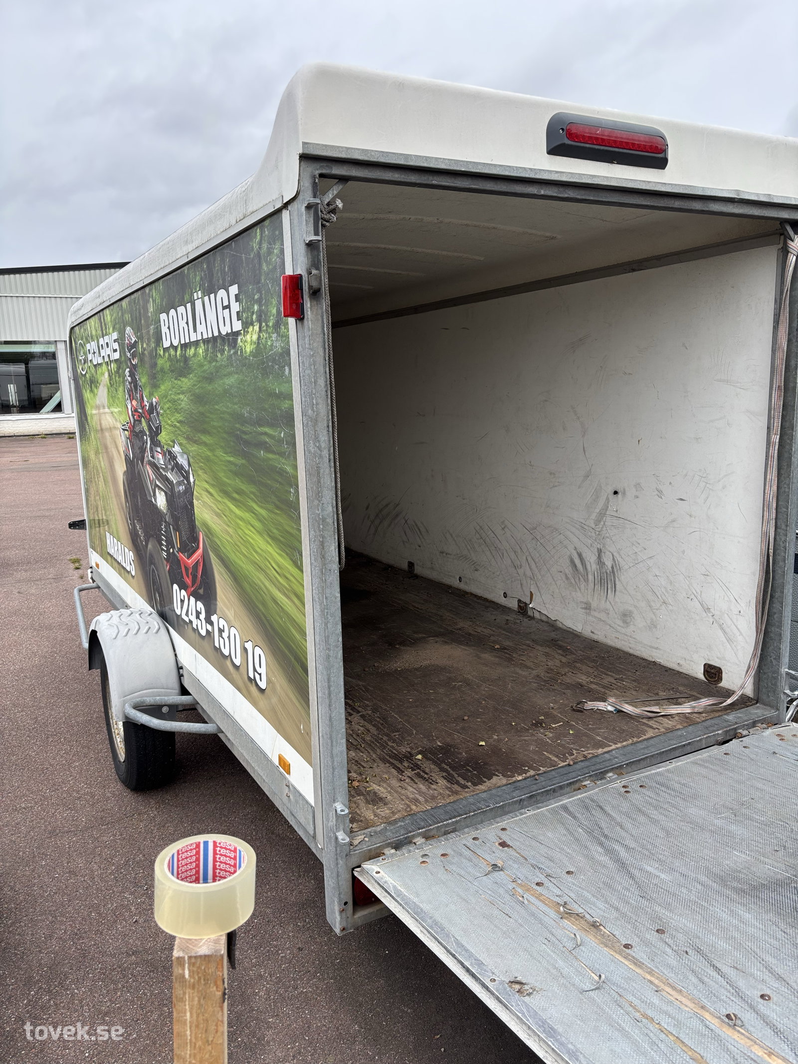 Släp Thule CE100035LR, 2009 på auktion i Borlänge hos Toveks Auktioner