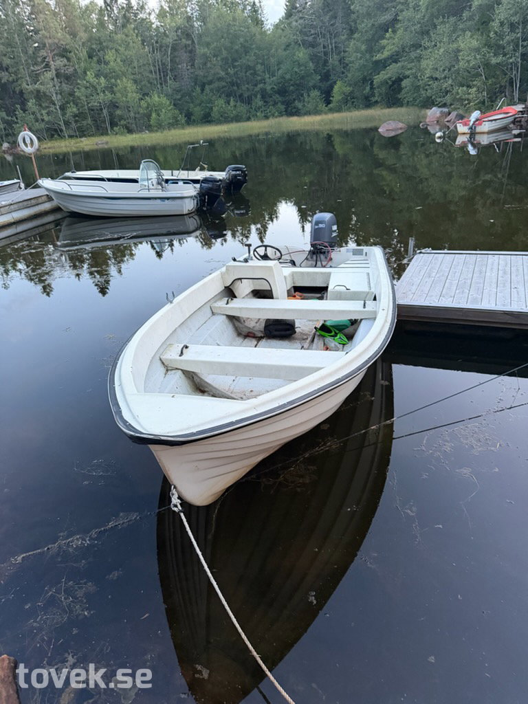 Båt Persson 520 Yamaha 50 på auktion i Stocka hos Toveks Auktioner