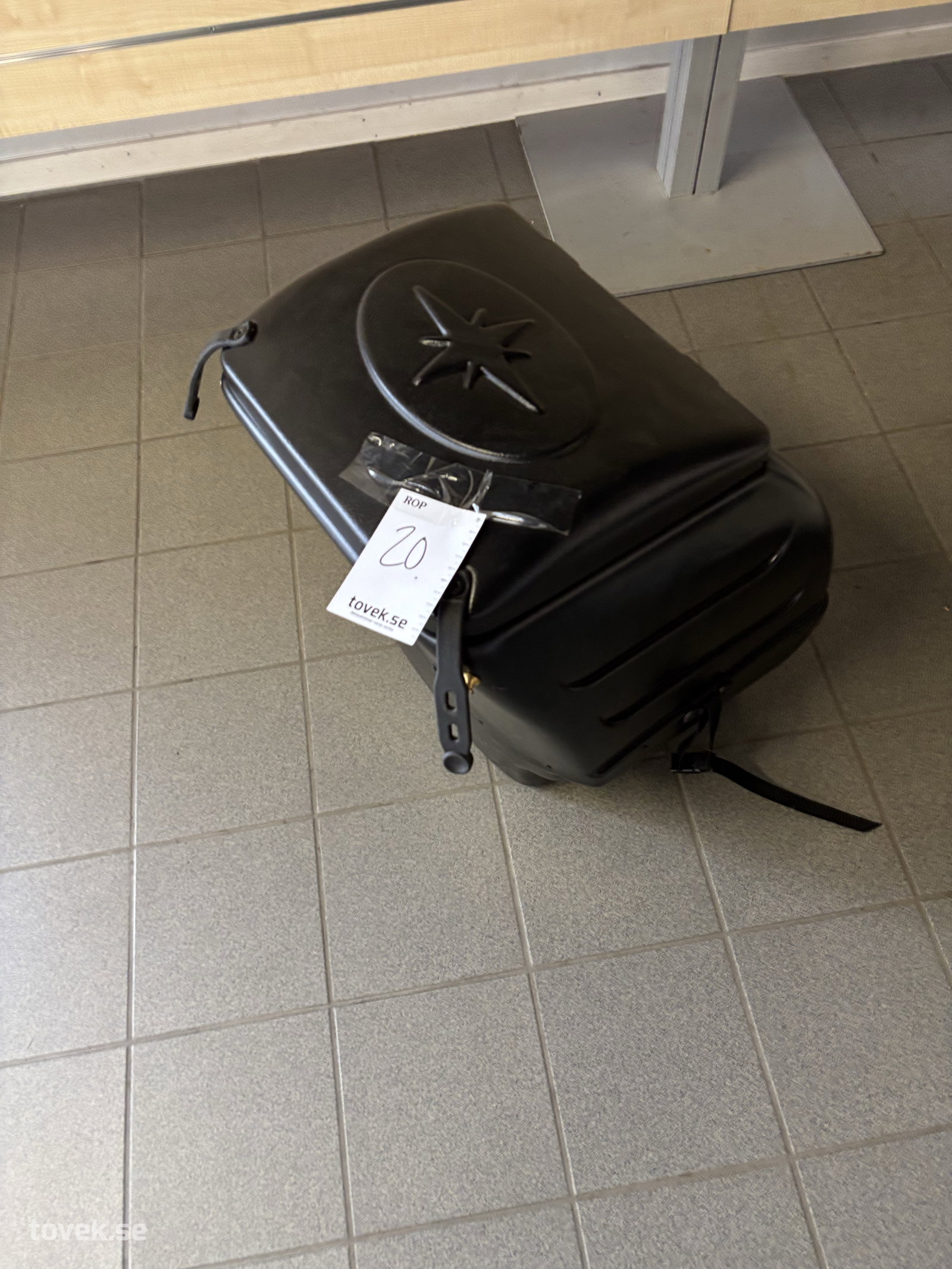 Förvaringsbox Skoter på auktion i Borlänge hos Toveks Auktioner