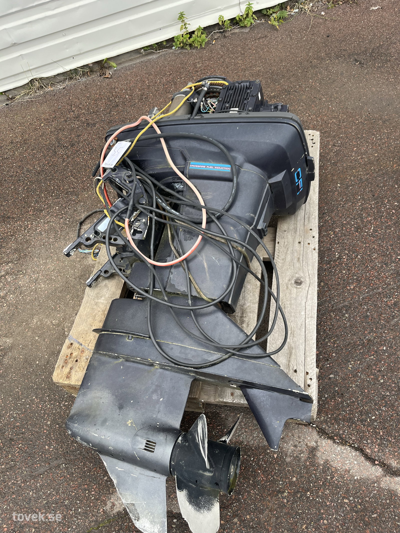 Båtmotor Force (rep.objekt) på auktion i Borlänge hos Toveks Auktioner