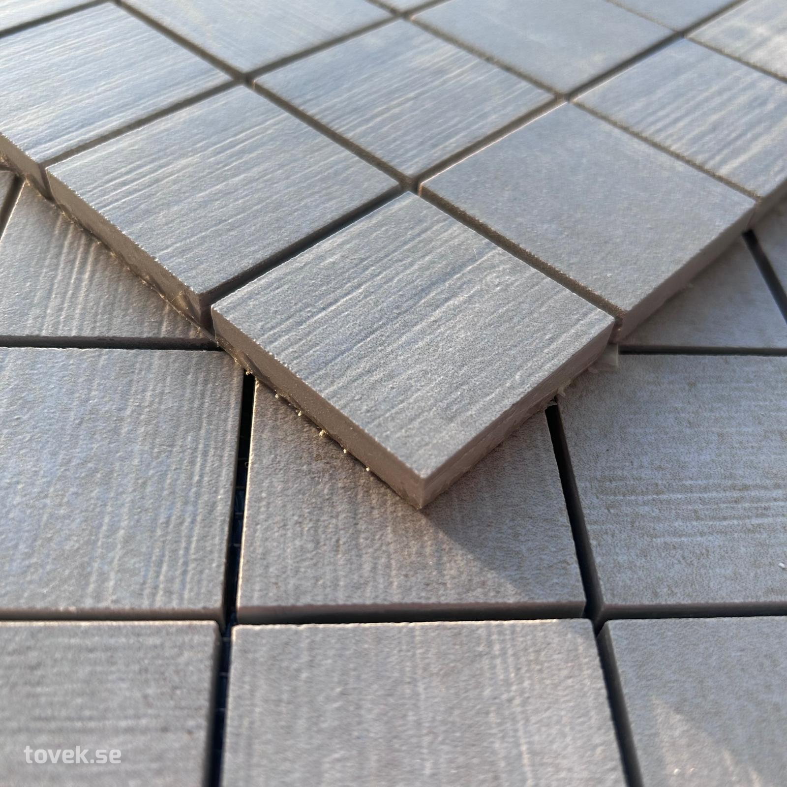Klinker Mosaik Mira Beige Matt 30×30 - 21 kvm på auktion i Oxie, Malmö hos Toveks Auktioner