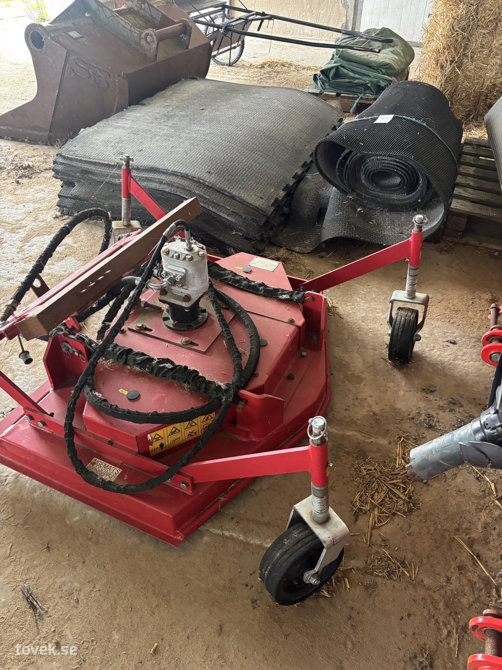 Hydrauliskt klippdäck på auktion i Falkenberg hos Toveks Auktioner