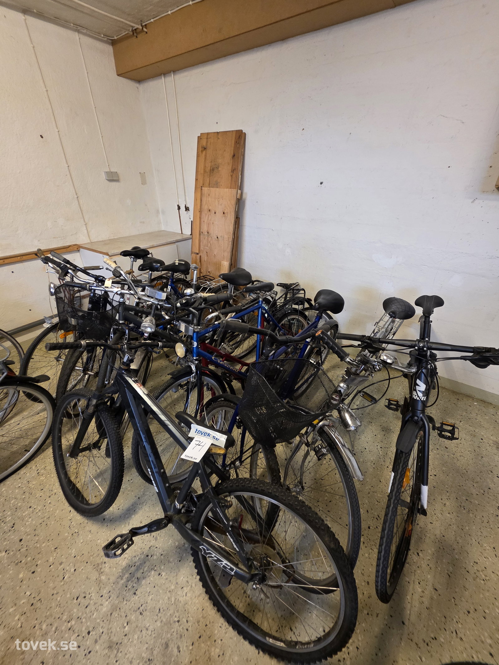 11 st Cyklar (reparationsobjekt) på auktion i Filipstad hos Toveks Auktioner