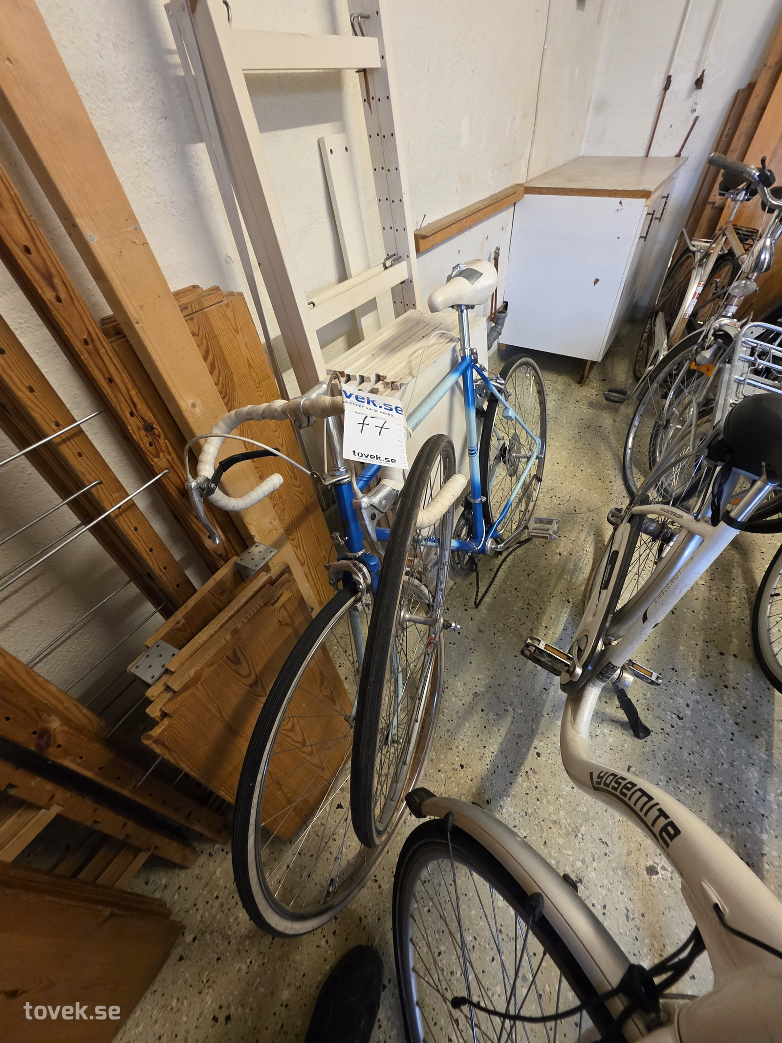 Tävlingscykel Monark "Retro" på auktion i Filipstad hos Toveks Auktioner