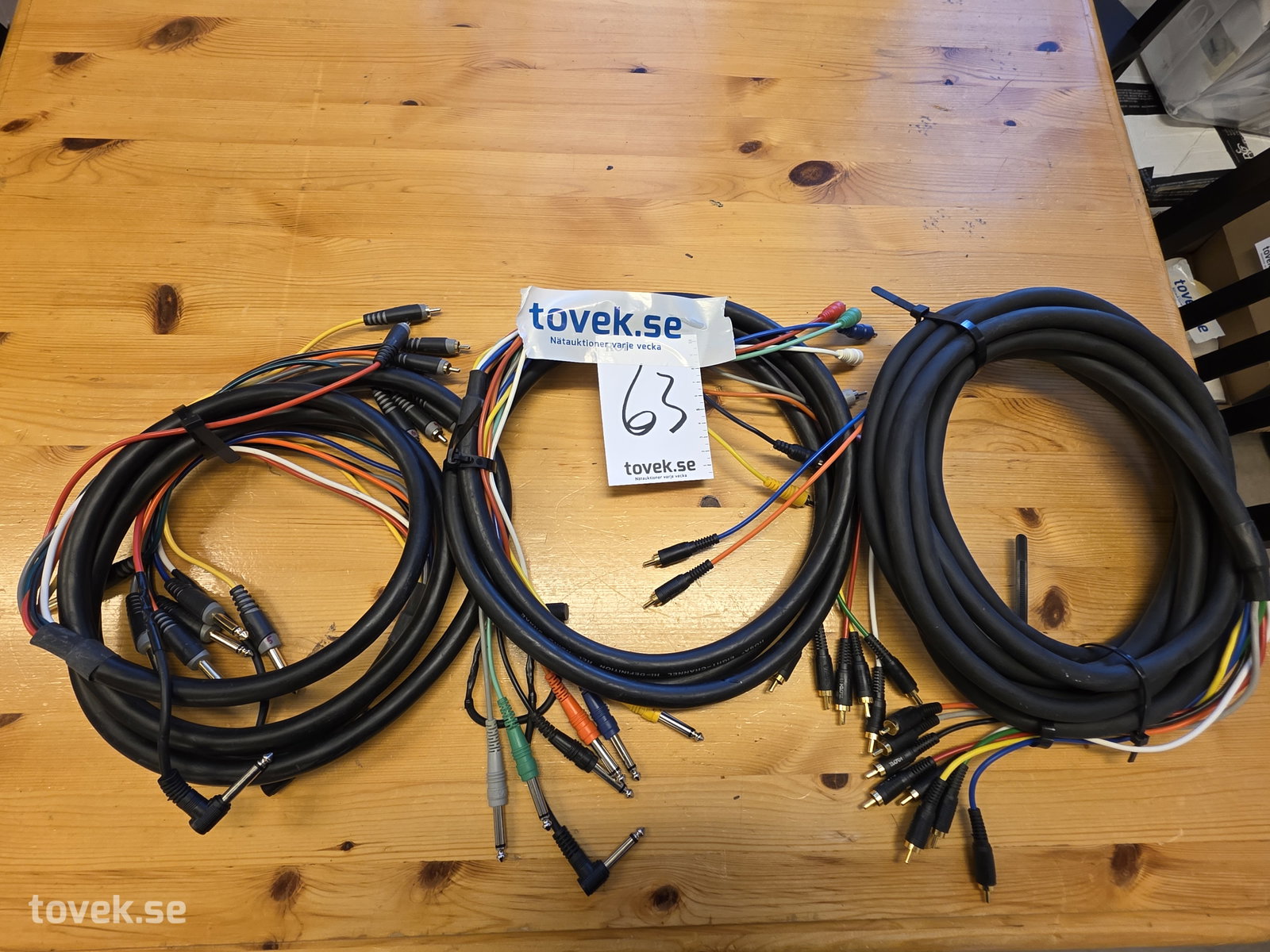 Multikablage på auktion i Fagersta hos Toveks Auktioner