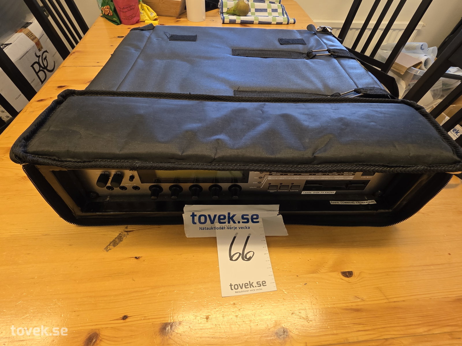 Sampler i Case Yamaha A5000 på auktion i Fagersta hos Toveks Auktioner