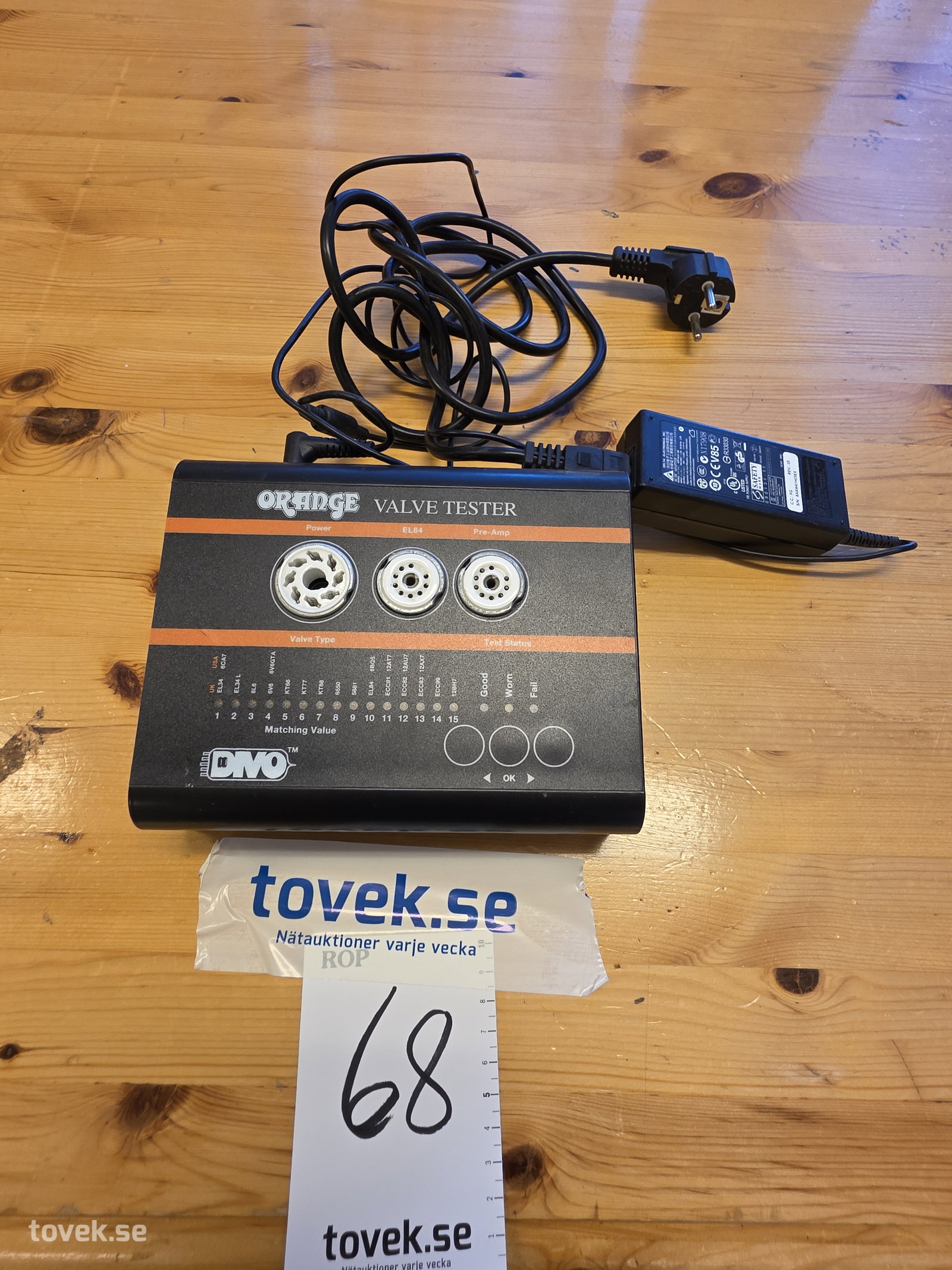 Testmaskin för elektrorör Orange Valve Tester på auktion i Fagersta hos Toveks Auktioner
