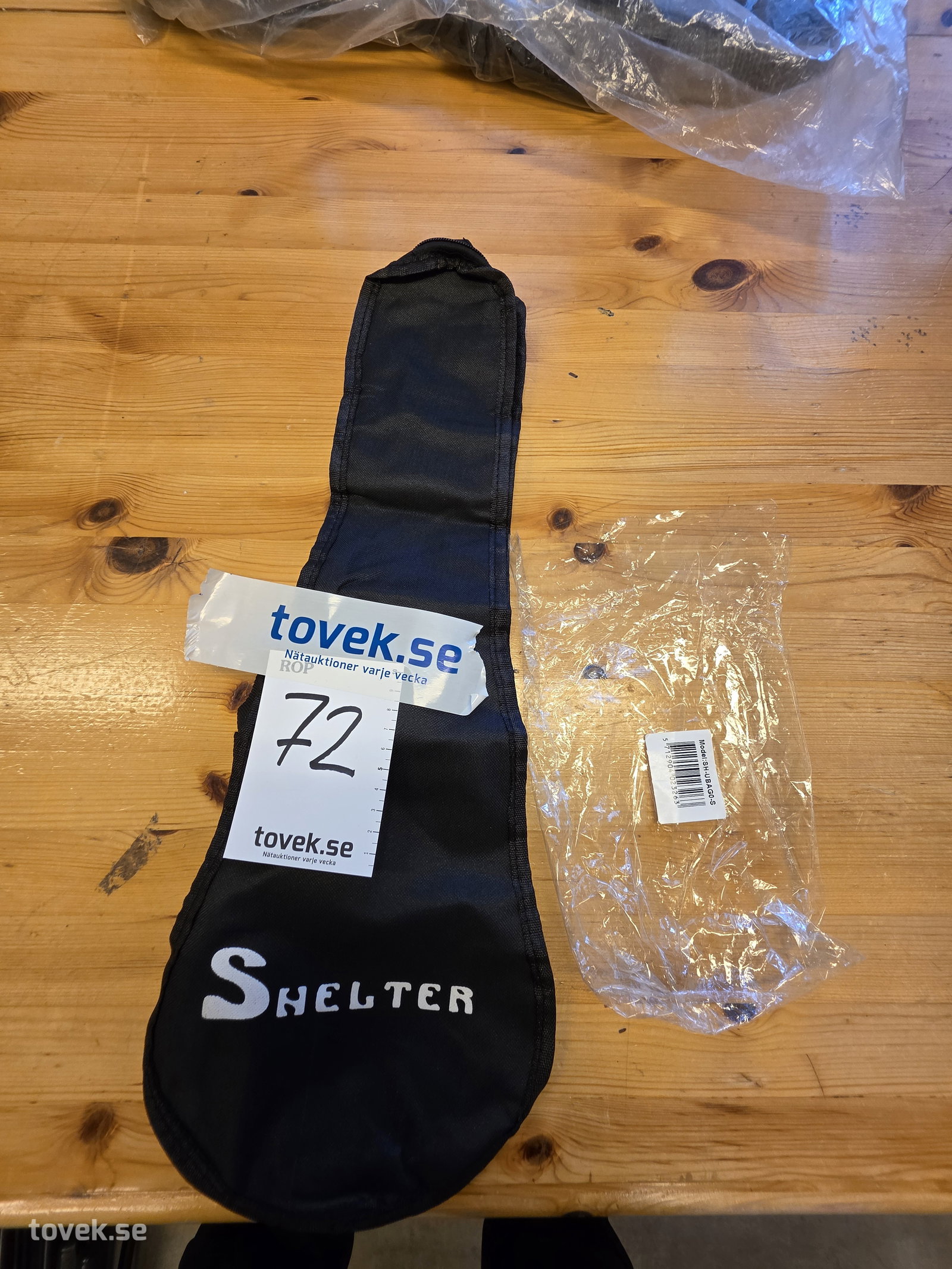 Ukulelefodral Shelter NYTT! på auktion i Fagersta hos Toveks Auktioner