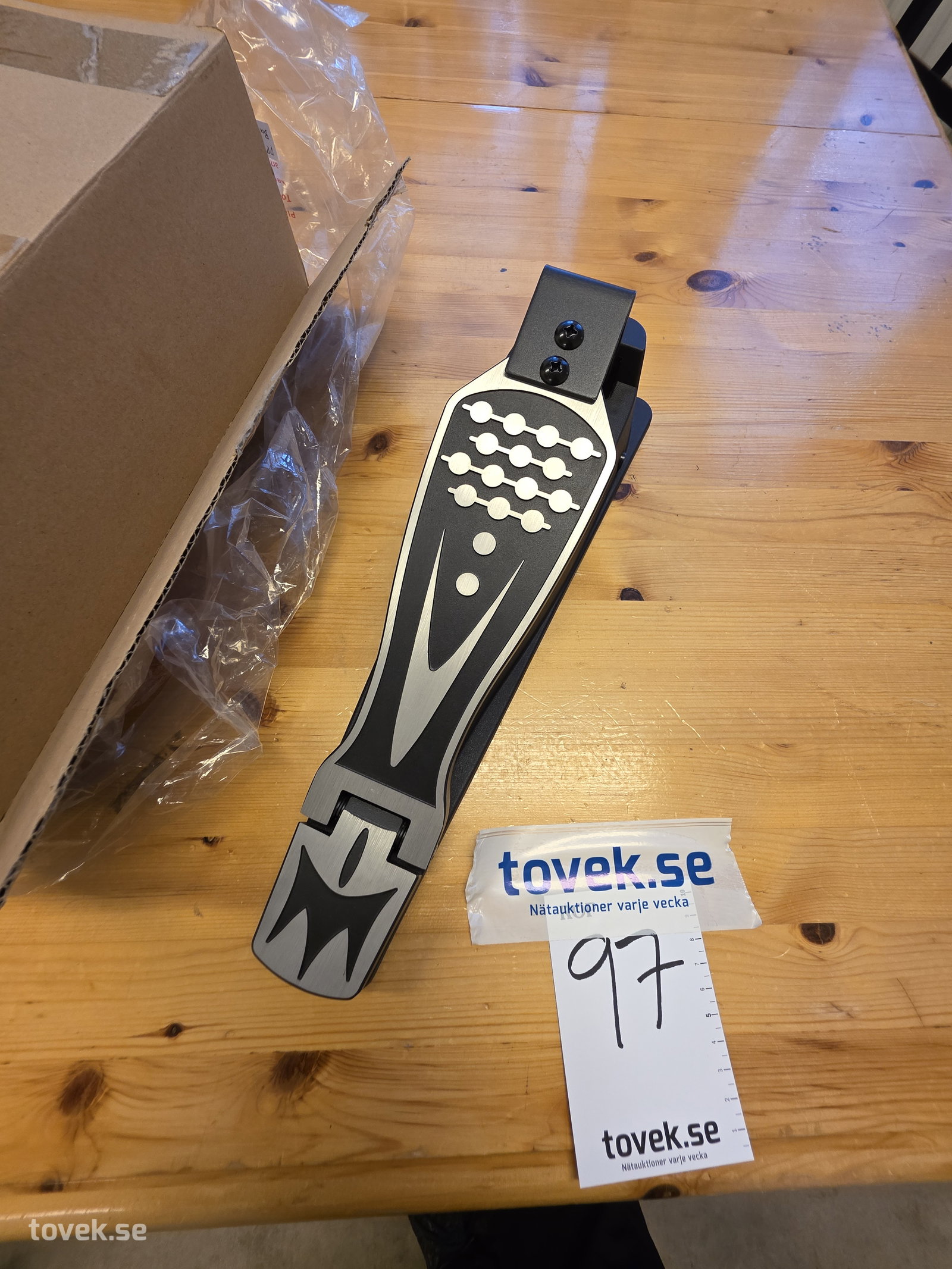 Trumpedal Bassdrum Pedal DD600 på auktion i Fagersta hos Toveks Auktioner