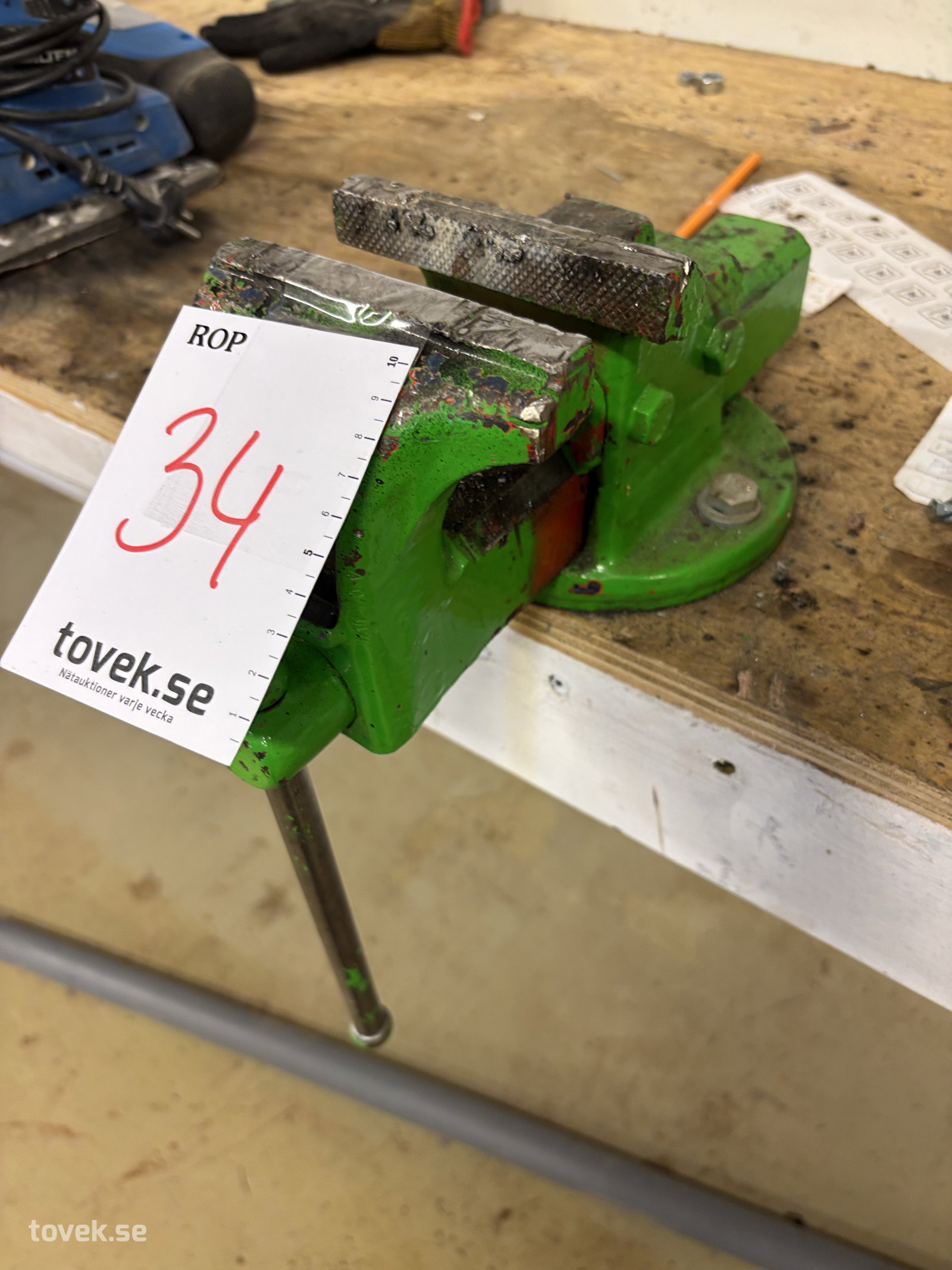 Skruvstäd på auktion i Söderhamn hos Toveks Auktioner