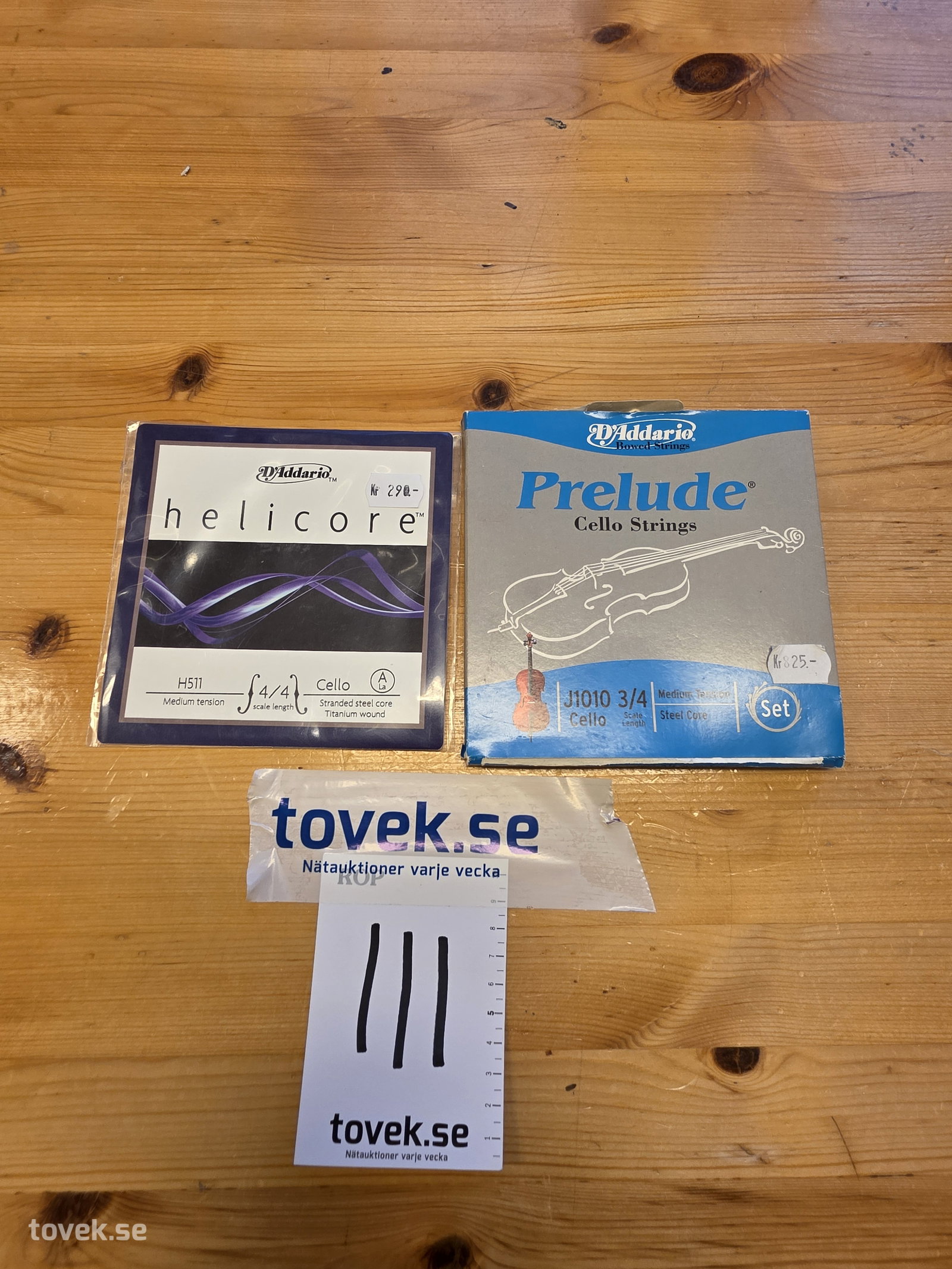 2 paket cellosträngar på auktion i Fagersta hos Toveks Auktioner